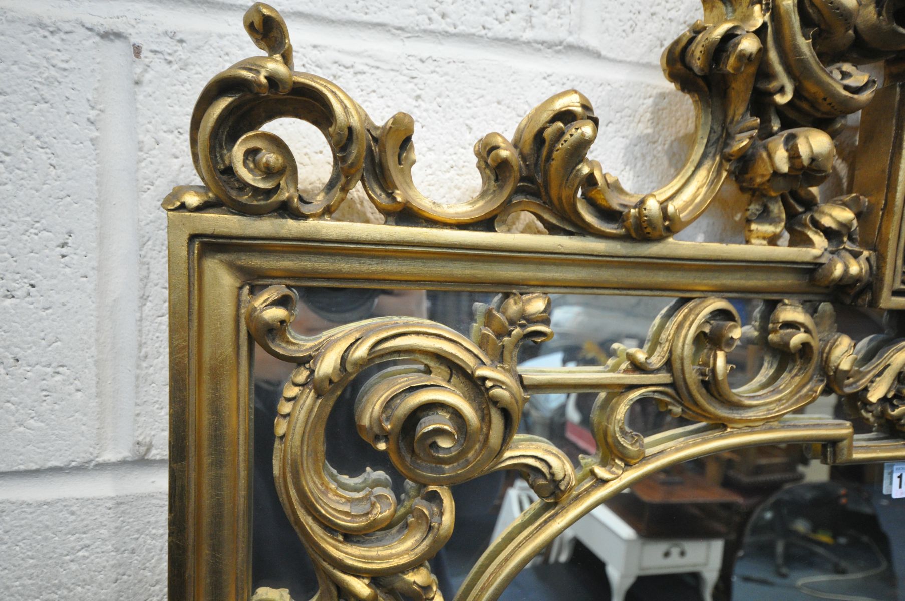 A LARGE RECTANGULAR GILT WOOD FRENCH WALL MIRROR, with carved foliate surmount and decoration, width - Bild 3 aus 6
