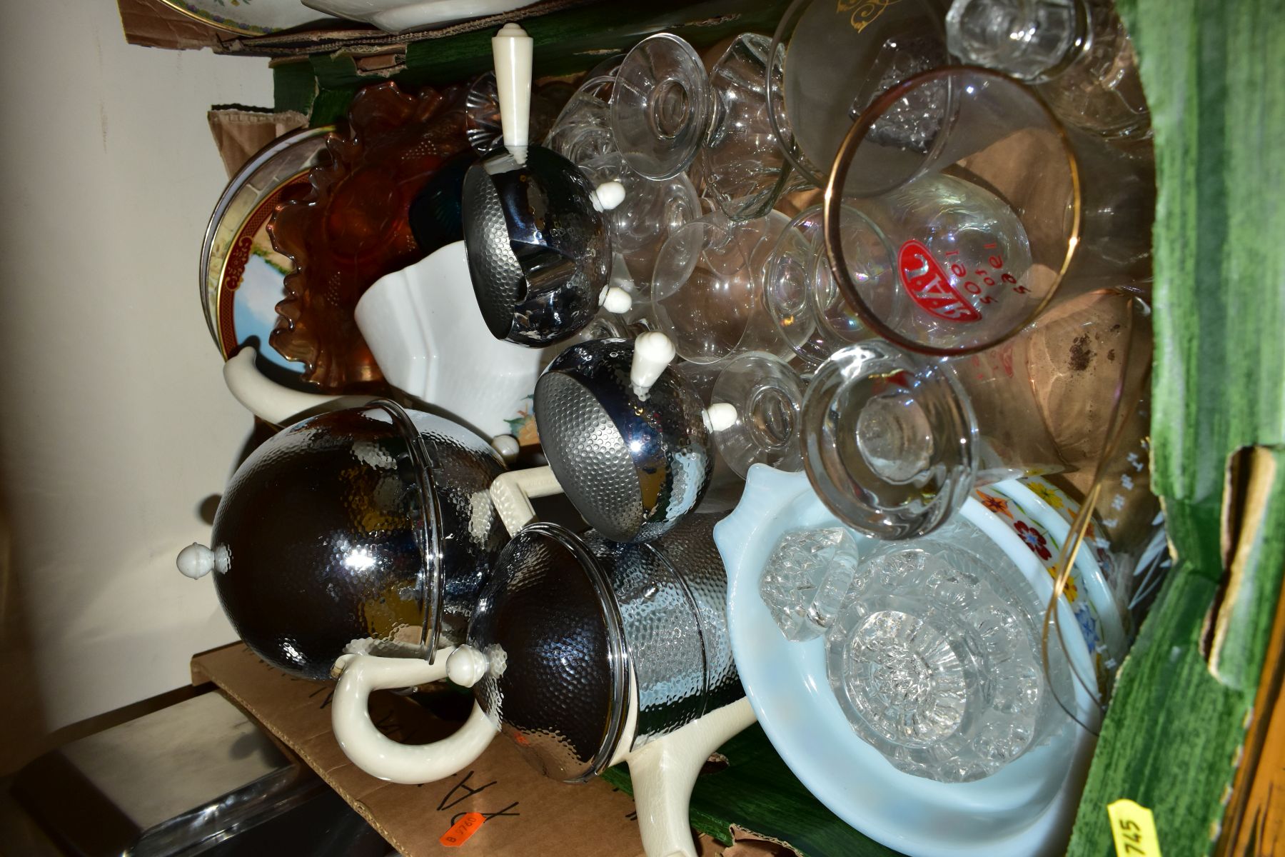 A COLLECTION OF CERAMICS, DRINKING GLASSES AND METALWARE, including a Sadler white chamber pot, - Image 4 of 8