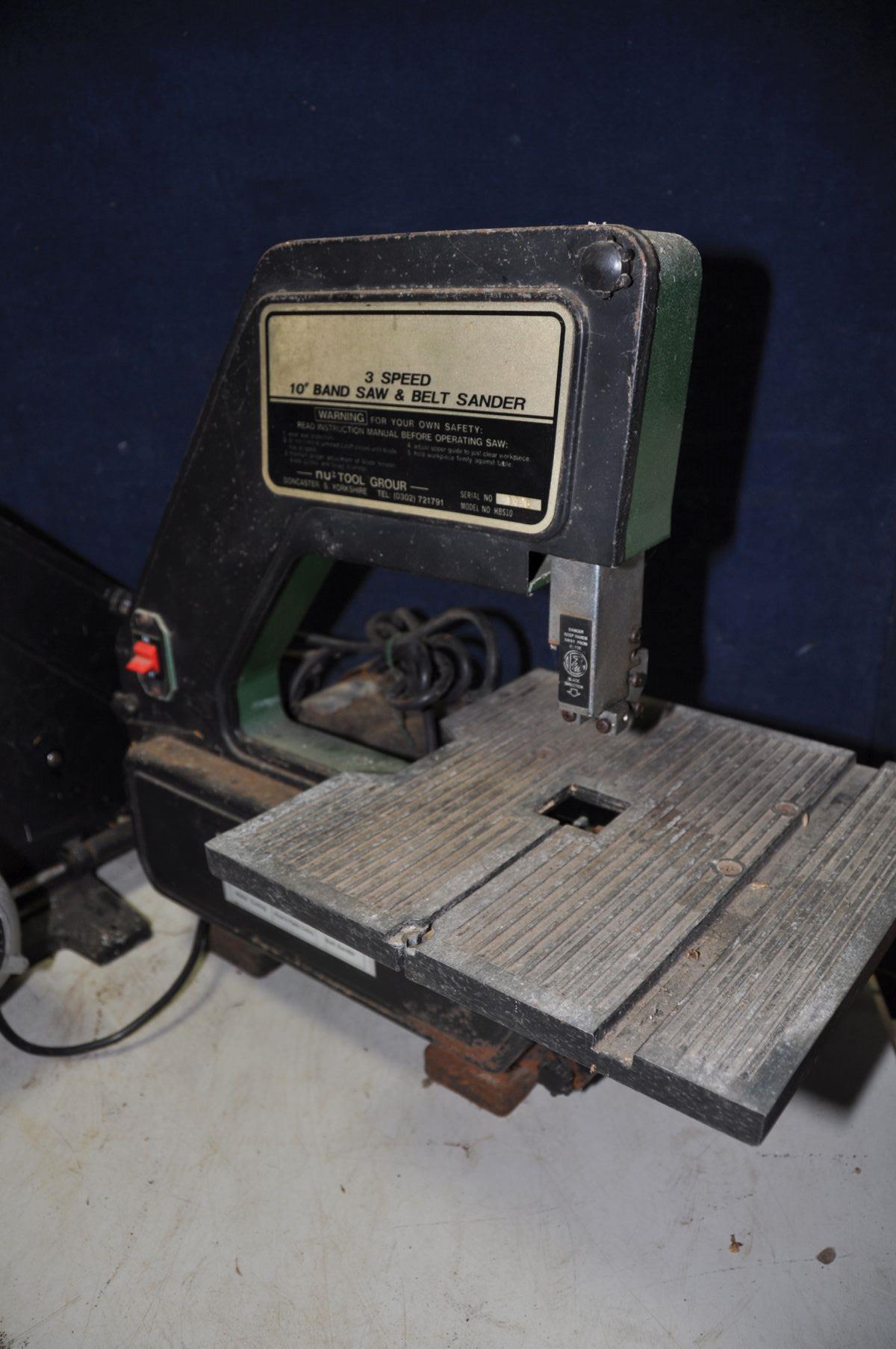 A BLACK AND DECKER BD-339 band saw along with a NU-TOOL GROUR HBS10 three speed band saw/belt sander - Bild 2 aus 3