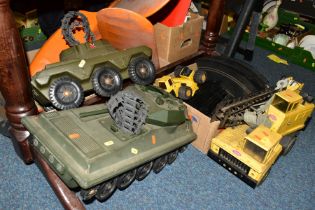 A COLLECTION OF CHILDREN'S TOYS INCLUDING A TONKA TOY CRANE, ACTION MAN TANK AND JEEP, a
