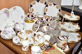 A GROUP OF CERAMIC TEA SETS AND SUNDRY ITEMS, to include a fifteen piece Wedgwood Susie Cooper