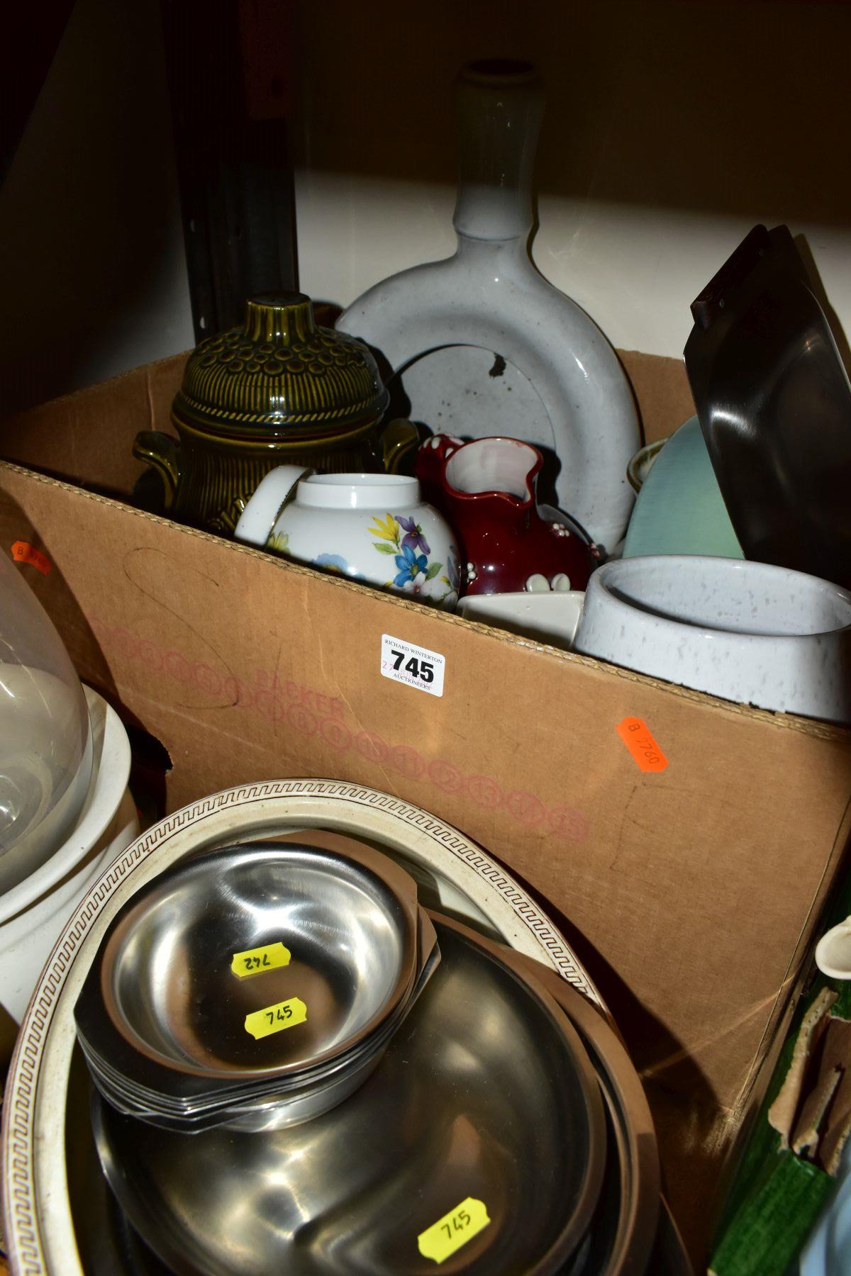 A COLLECTION OF CERAMICS, DRINKING GLASSES AND METALWARE, including a Sadler white chamber pot, - Image 3 of 8