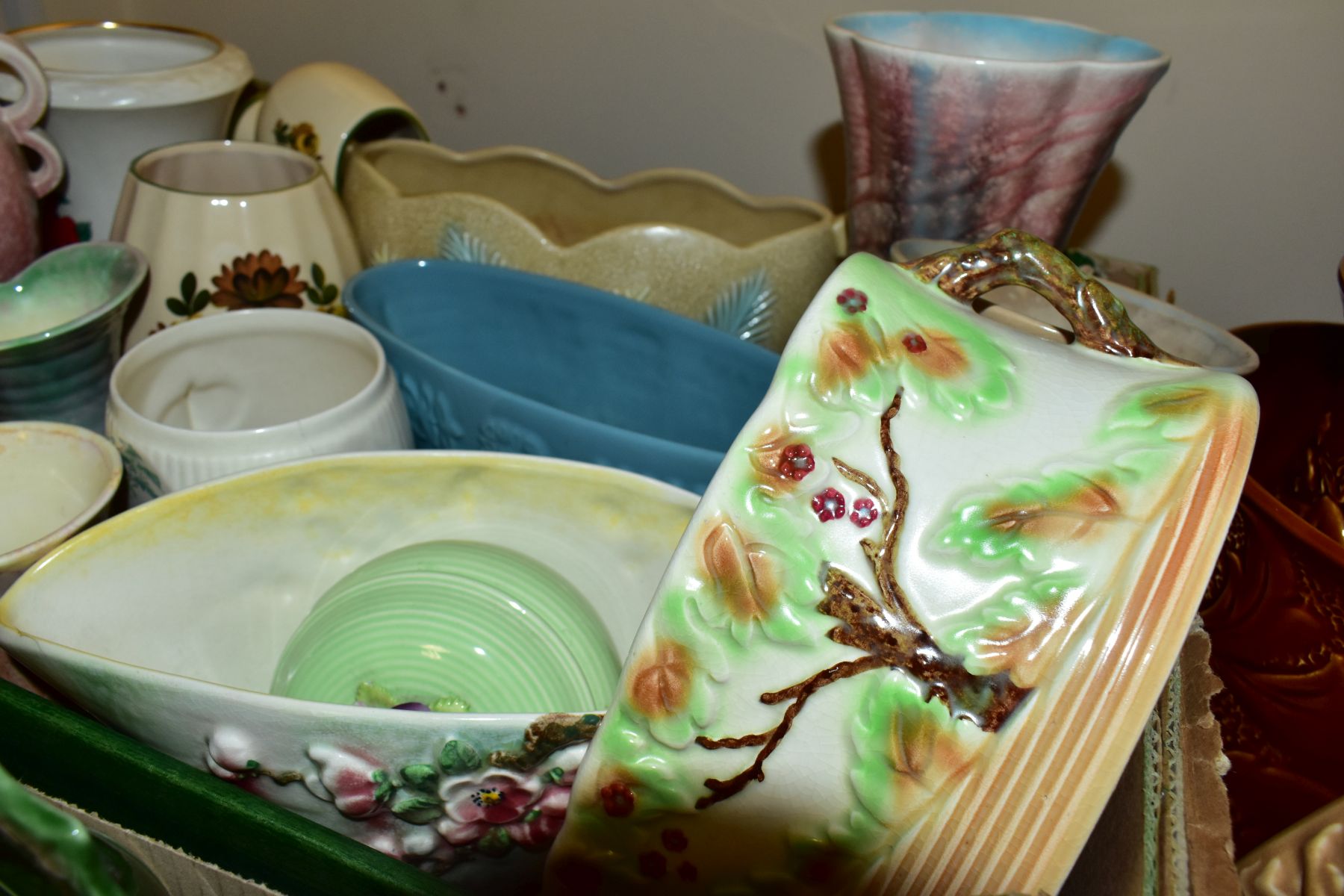 TWO BOXES OF SYLVAC CERAMICS AND FALCON WARE, to include a string holder pot, twelve planters, - Image 4 of 5