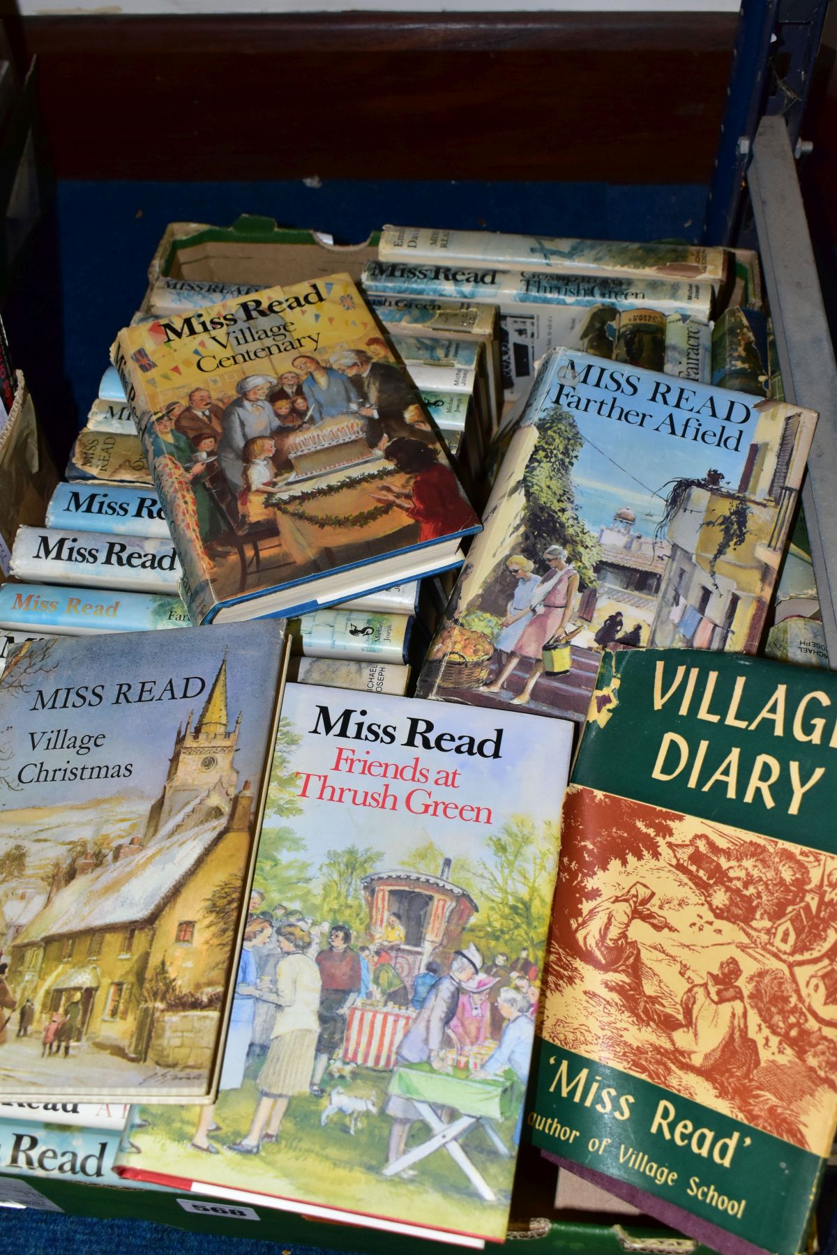 A BOX OF MISS READ HARDBACK BOOKS, thirty two titles including thirty first editions, mainly in good - Bild 4 aus 4