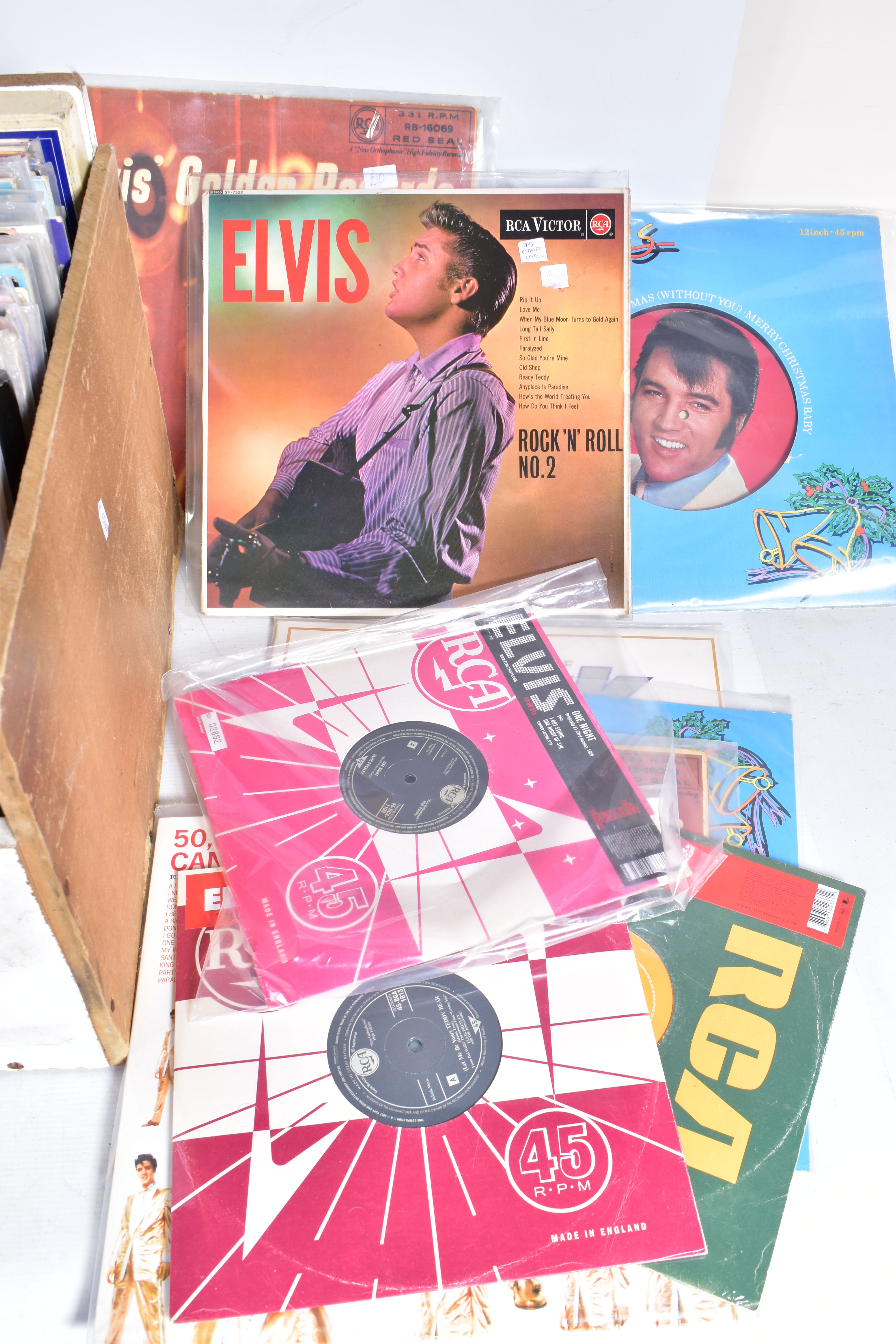 A TRAY CONTAINING EIGHTY LPsOF ROCK N ROLL MUSIC FROM THE 50s including twenty by Elvis Presley - Image 4 of 4