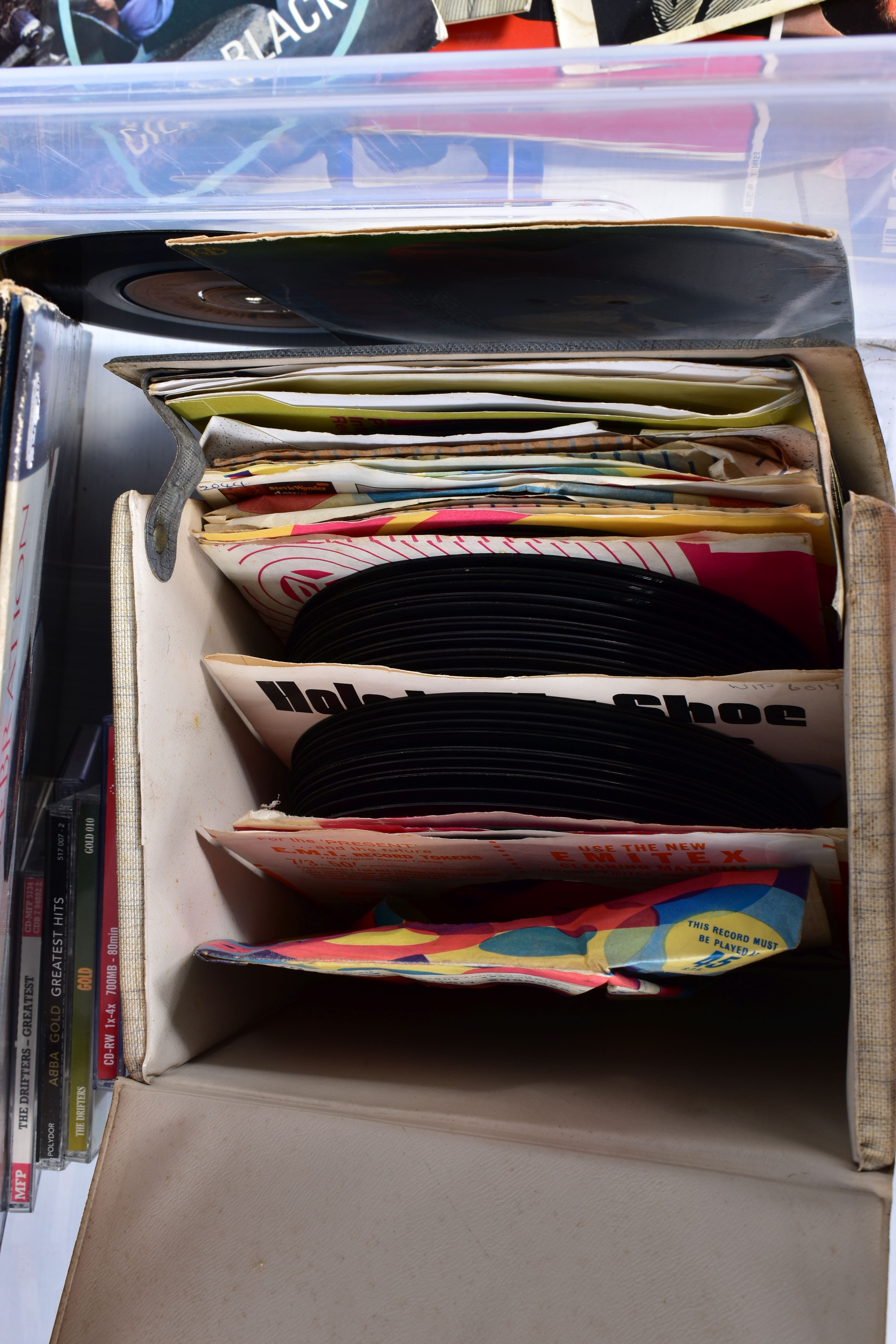 A TRAY CONTAINING OVER ONE HUNDRED AND TEN LPs, SINGLES AND CDs including With The Beatles cover - Image 5 of 5