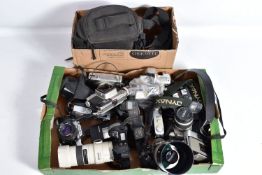 A TRAY CONTAINING TWELVE MINOLTA SLR CAMERAS comprising of two 110 Zoom, a 24 Rapid, a Uniomat, an