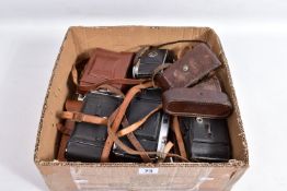 A TRAY CONTAINING THIRTEEN VOIGTLANDER FOLDING CAMERAS models include a Vitessa type 134, a Perkeo