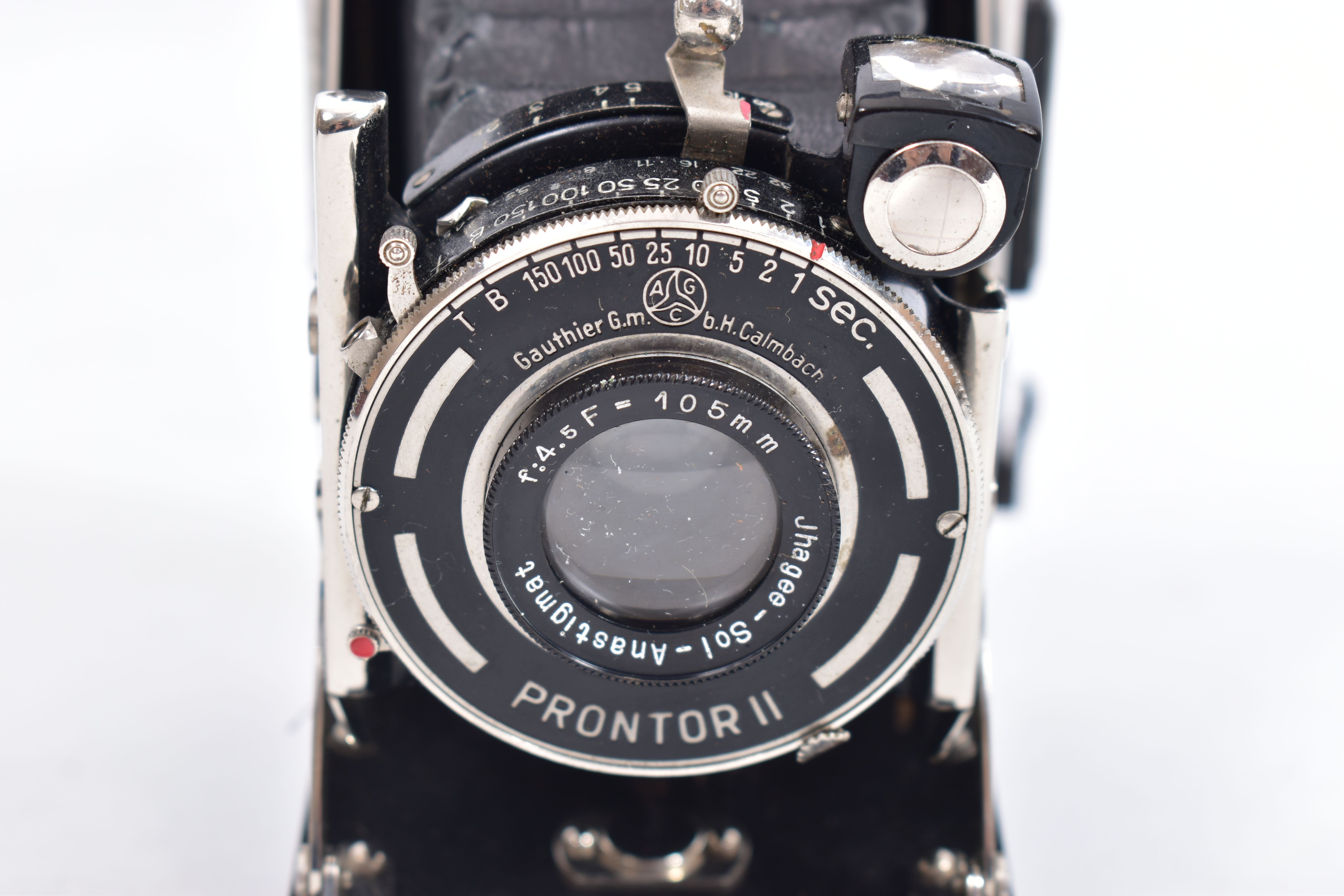 A NEWMAN AND GUARDIA BABY 'SIBYL' FOLDING CAMERA with leather case ( rear panel missing) - Image 3 of 12