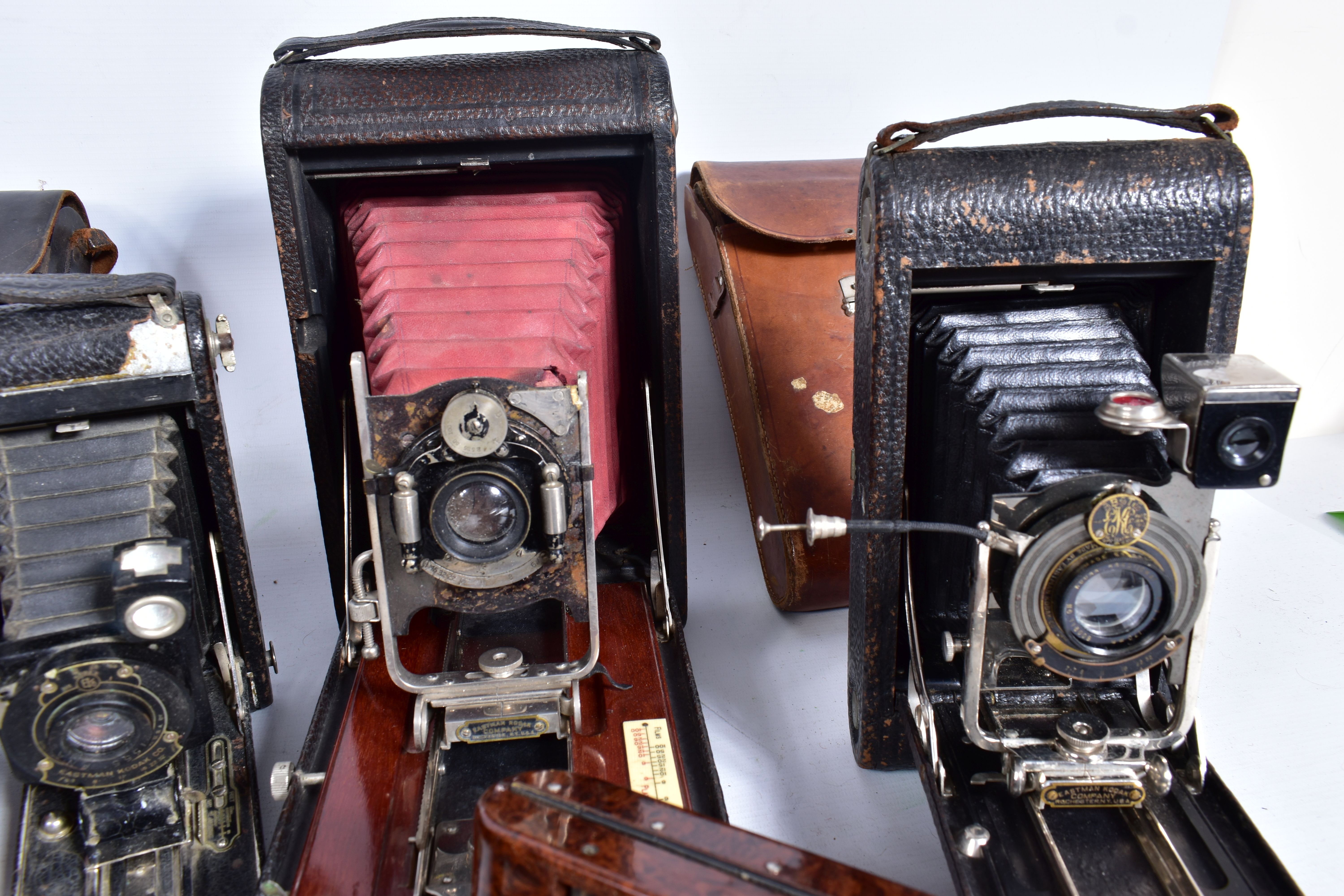 A TRAY CONTAINING LARGE KODAK FOLDING CAMERAS including a No 4A Folding, two No3 pocket, a No3A - Image 6 of 7