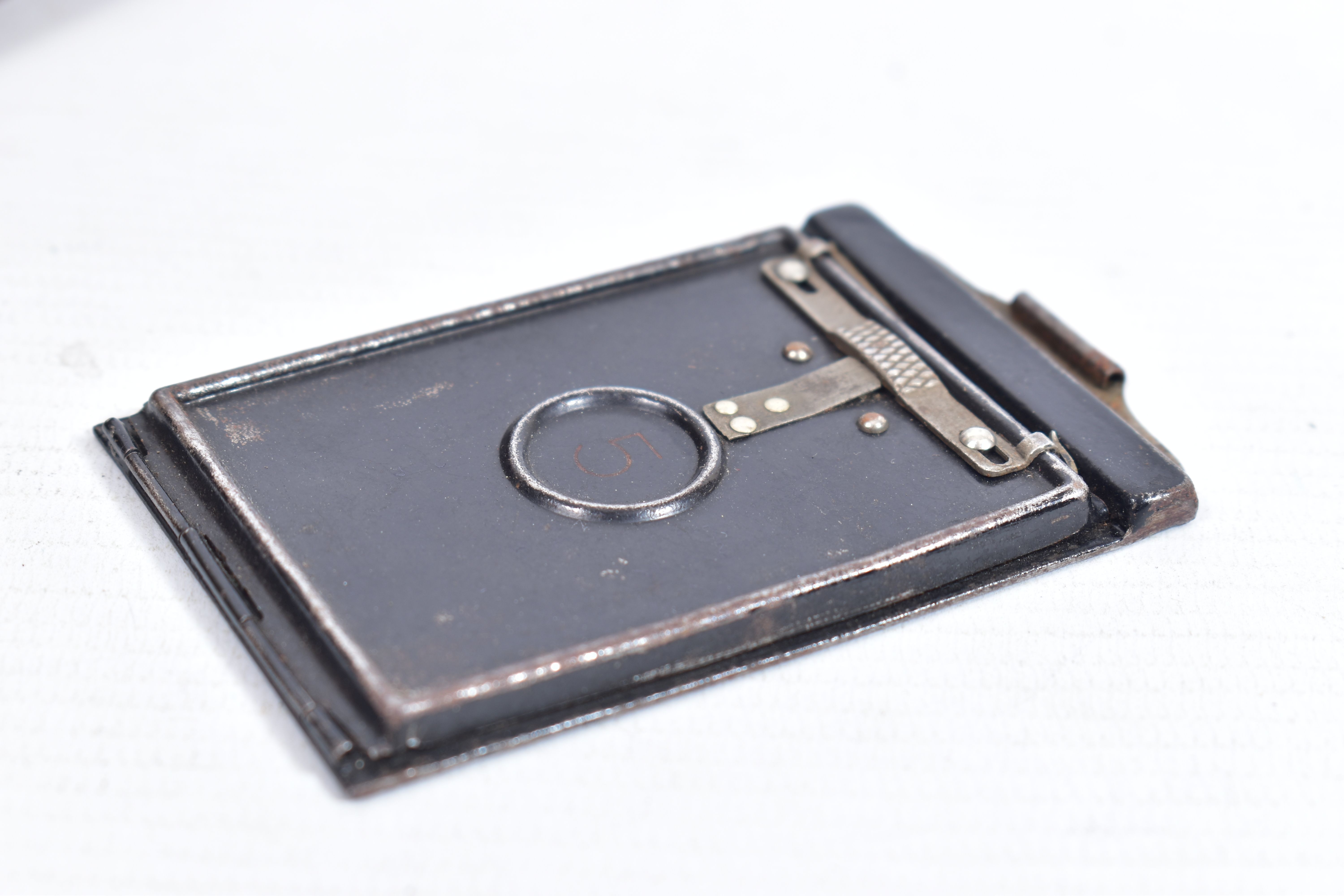 A NEWMAN AND GUARDIA BABY 'SIBYL' FOLDING CAMERA with leather case ( rear panel missing) - Image 12 of 12