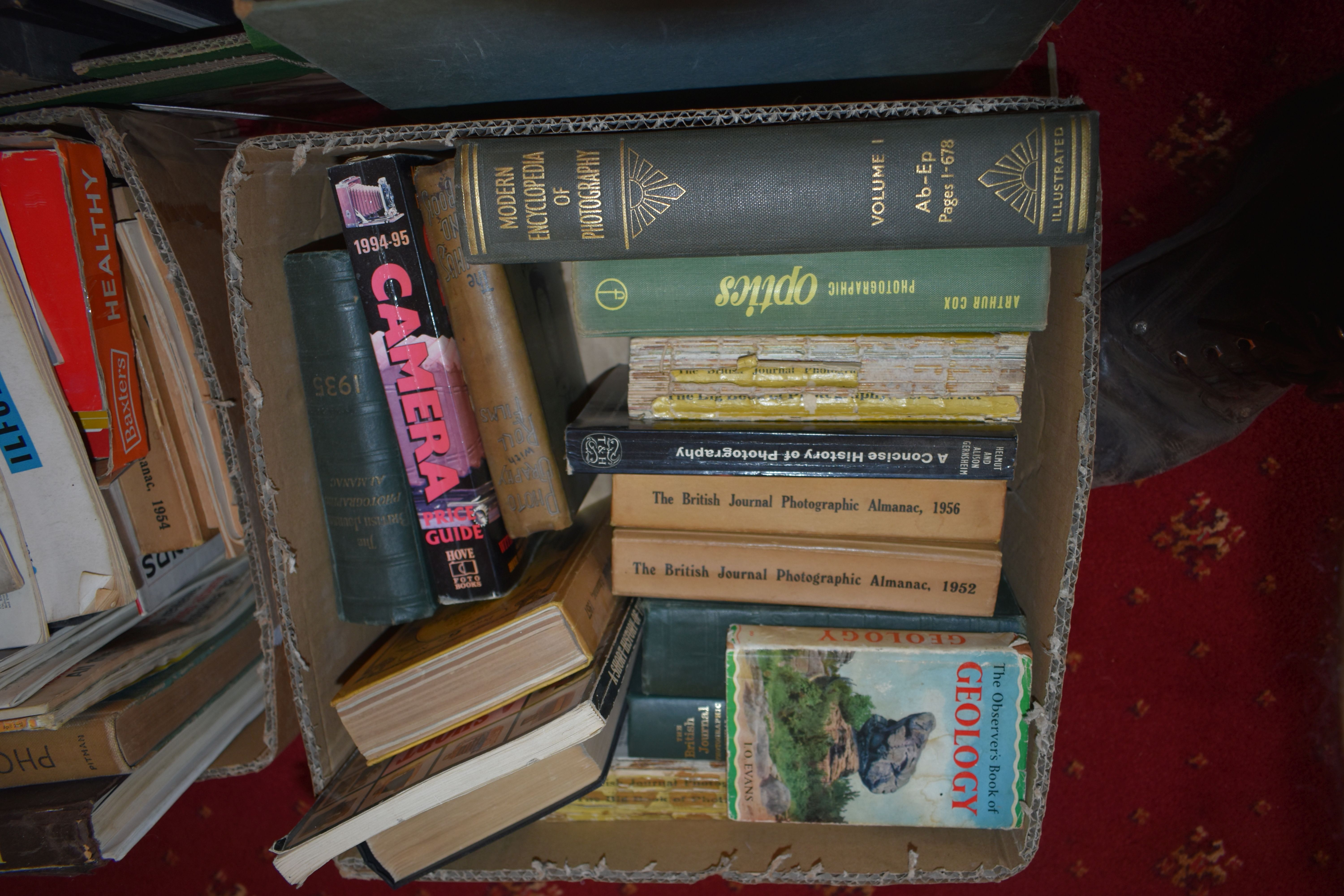 THREE TRAYS AND TWO BAGS CONTAINING BOOKS AND MANUALS on the subject of photography and cameras - Image 3 of 5