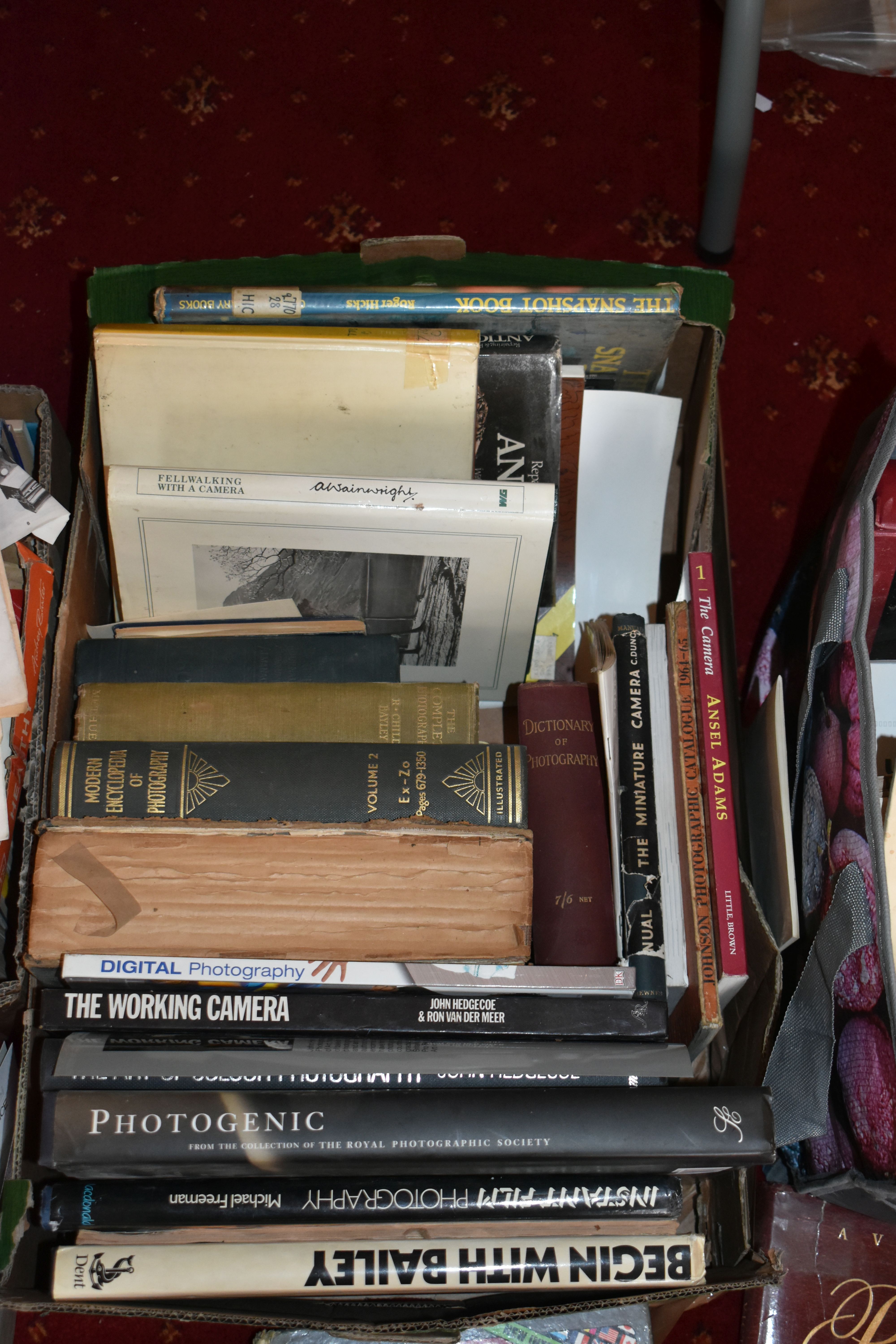 THREE TRAYS AND TWO BAGS CONTAINING BOOKS AND MANUALS on the subject of photography and cameras - Image 4 of 5