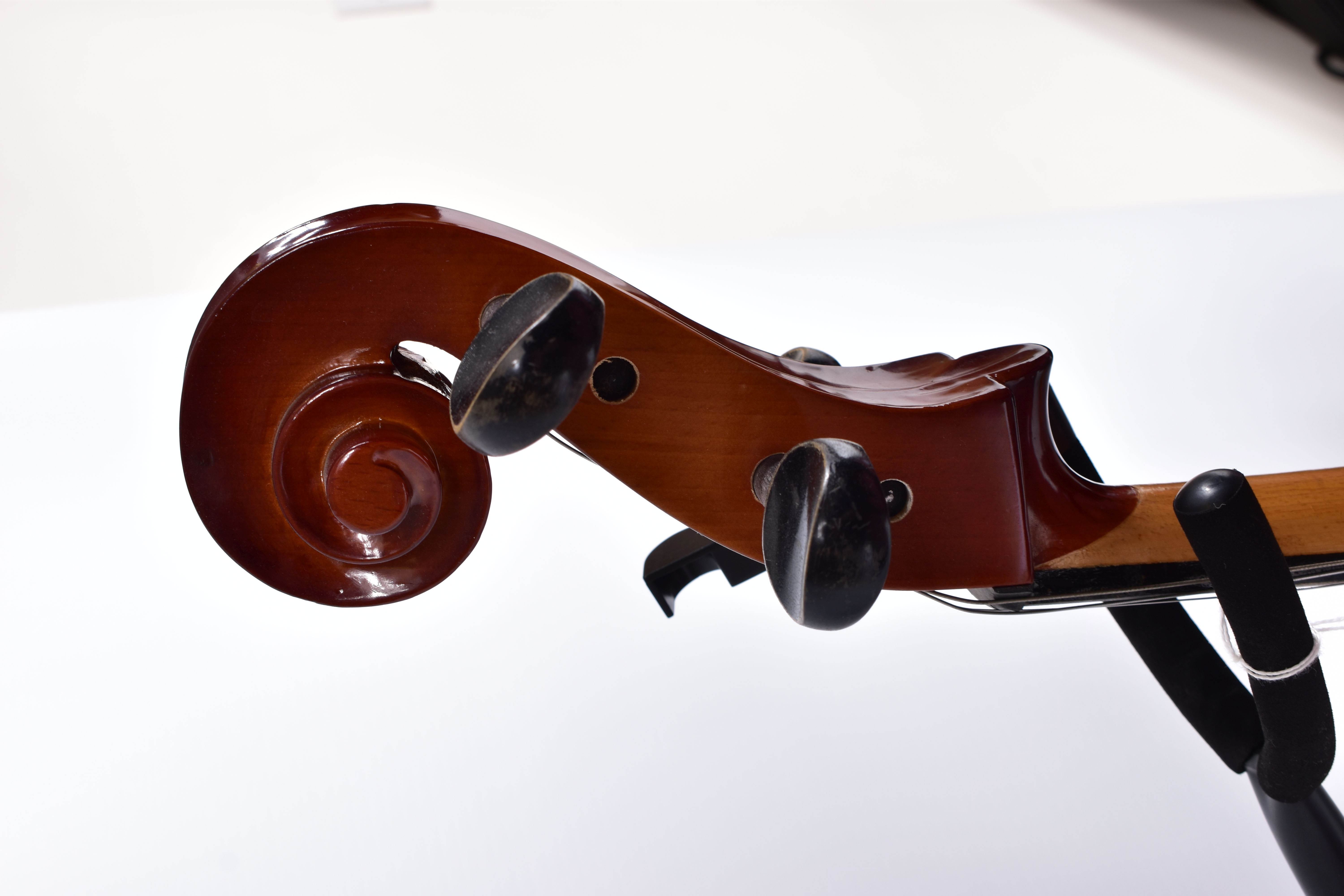 A BOOSEY AND HAWKES BH400 CELLO 122cm high ( no bridge) a JHS Cello stand and an unnamed bow with - Image 6 of 15