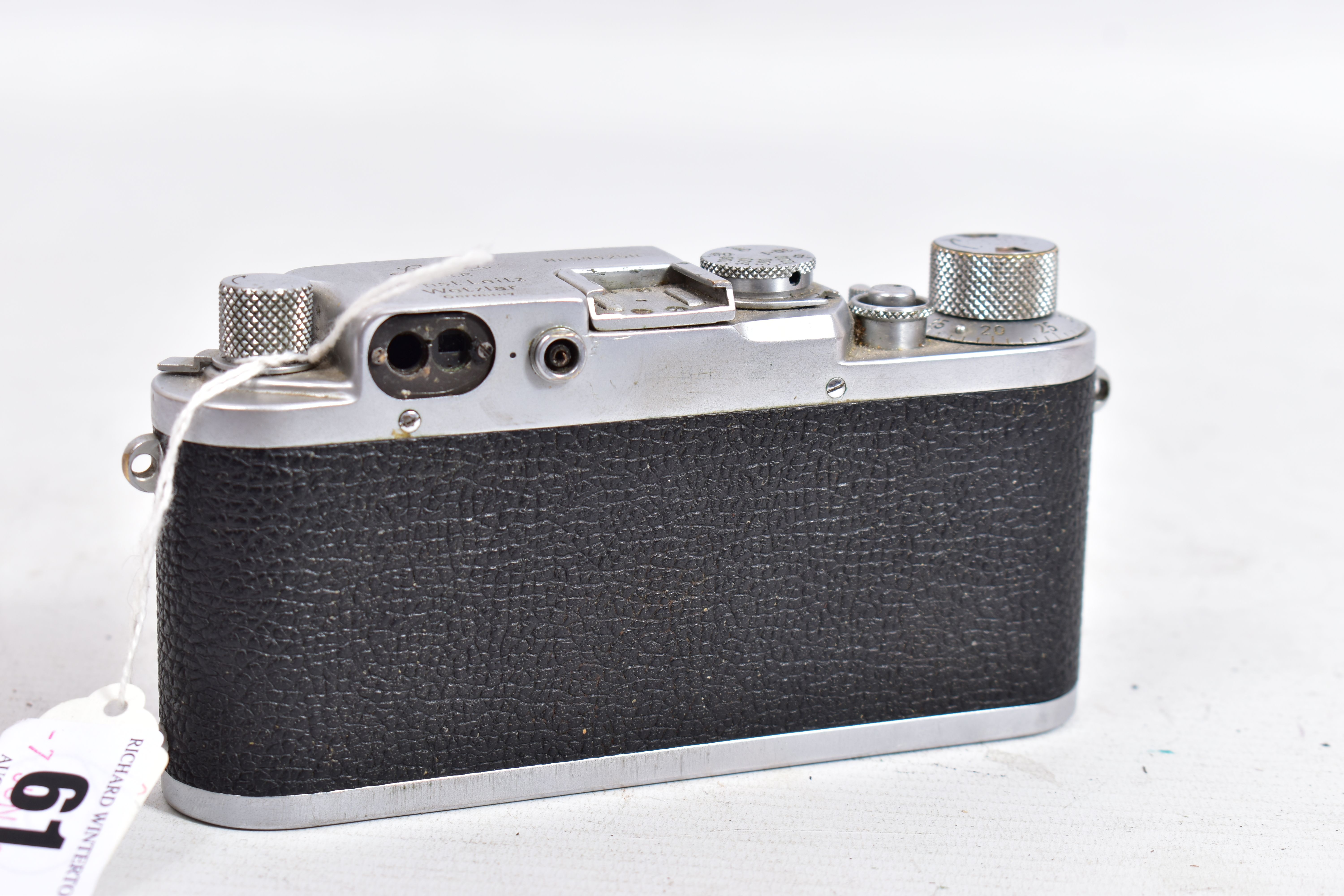A 1951-2 LEICA lllf RANGEFINDER CAMERA Ser.No. 595250 fitted with a Summitar 5cm f2 lens Ser.No - Image 2 of 5
