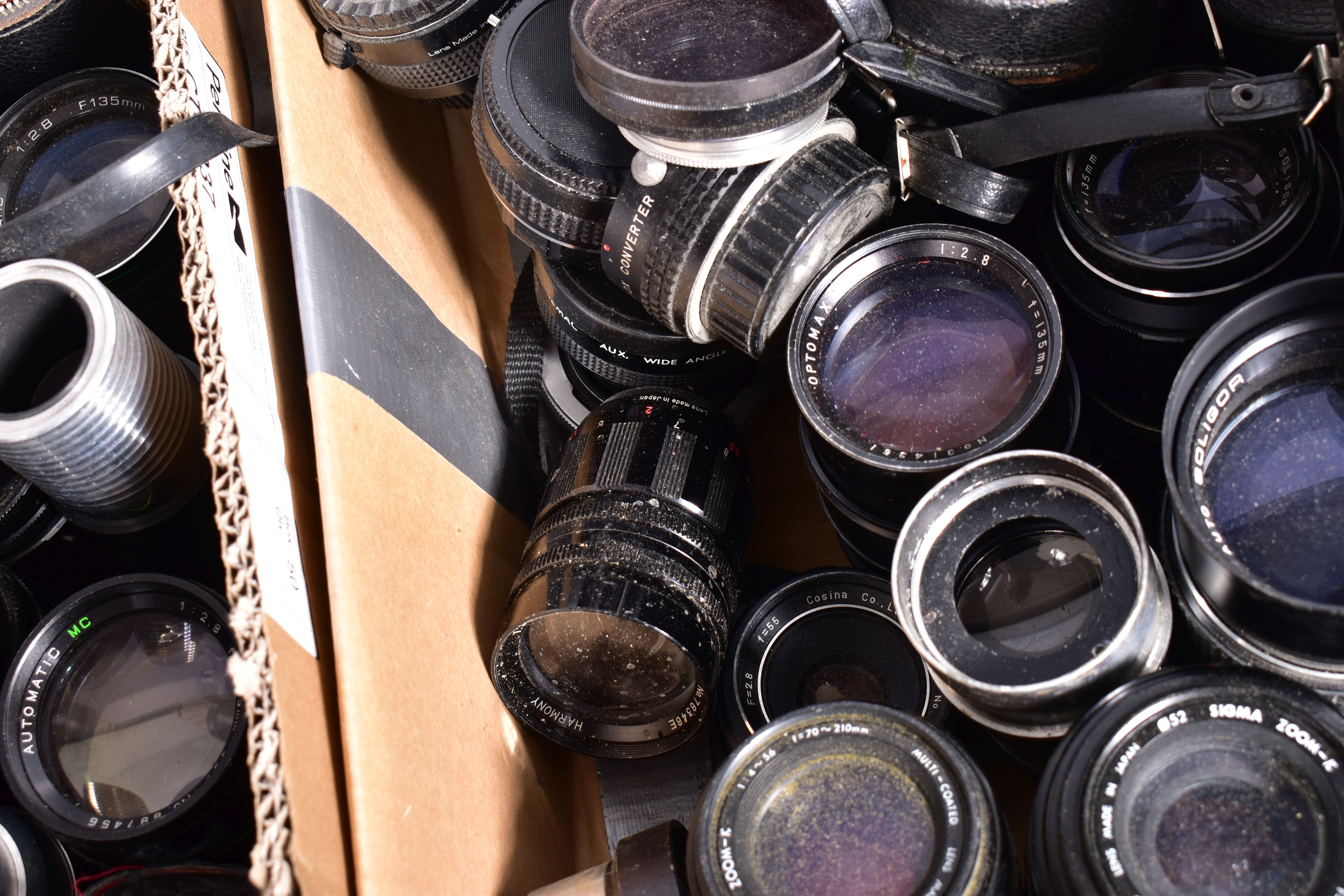 TWO TRAYS OF CAMERA LENSES by makers such as Tamron, Sigma, Soligor, Vivitar etc of various fittings - Image 6 of 6