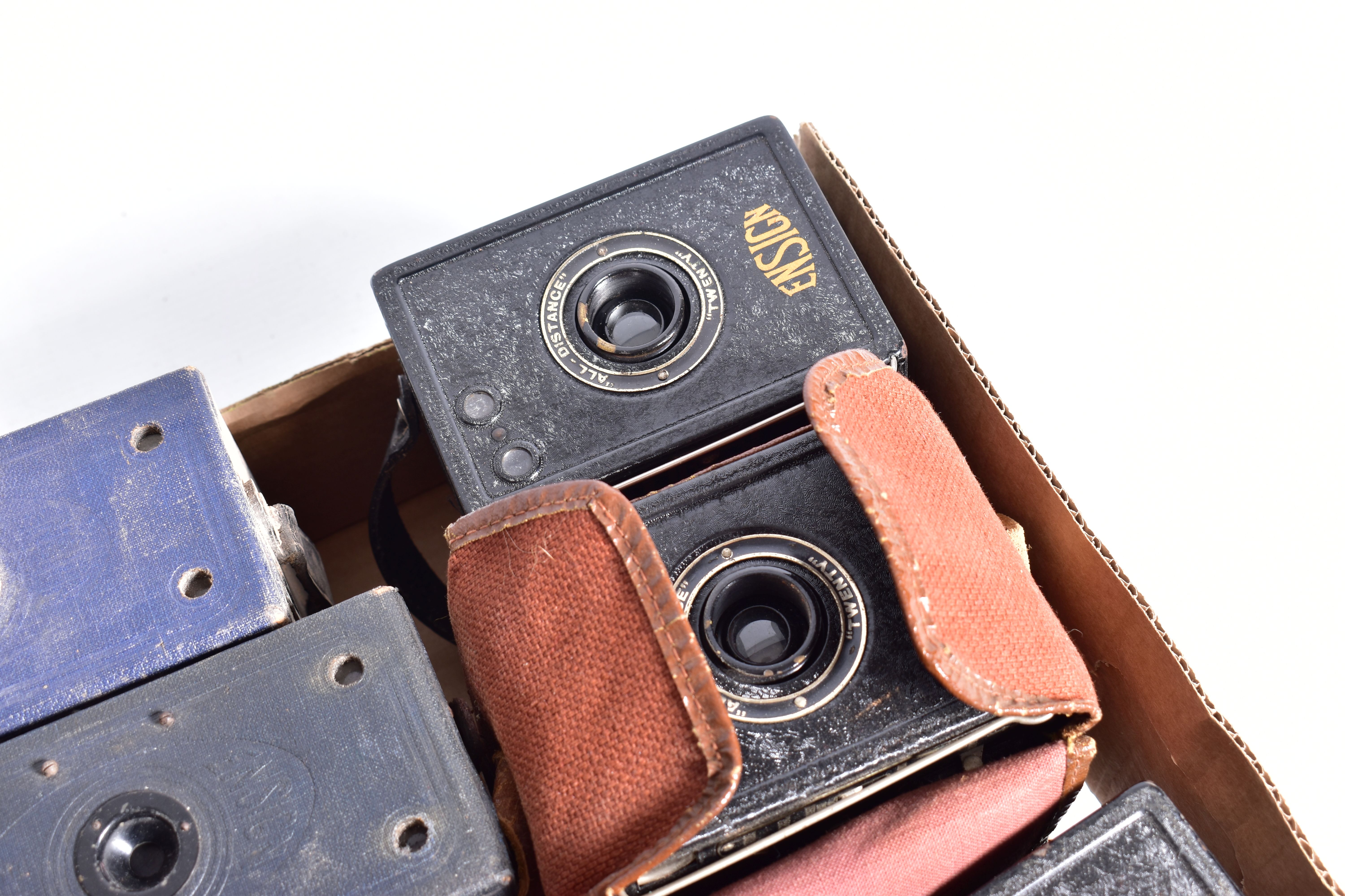 A TRAY CONTAINING HOUGHTON ENSIGN CAMERAS including two Folding Klito, two Ful-Vue , two Ful-Vue - Image 6 of 6