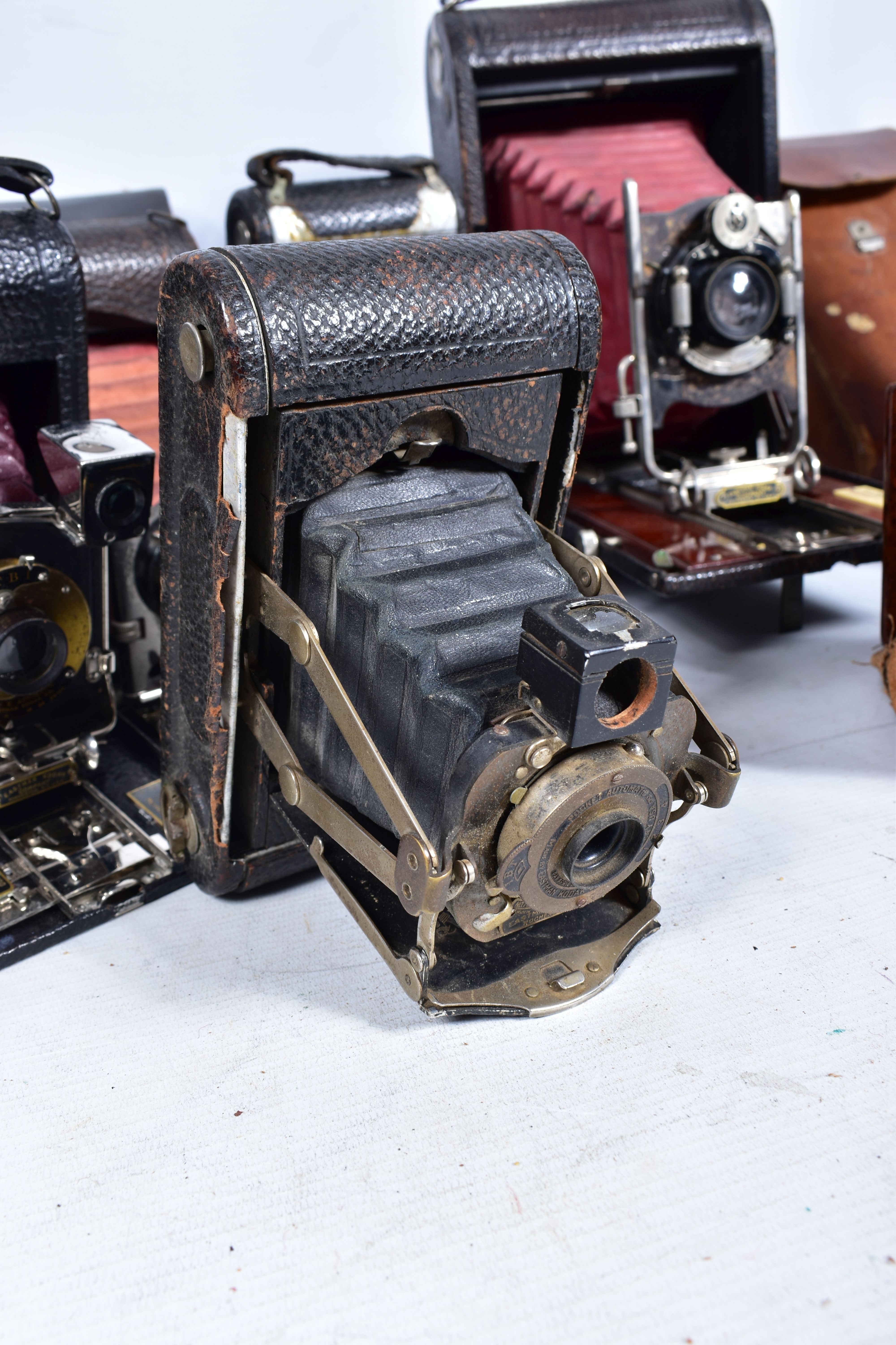 A TRAY CONTAINING LARGE KODAK FOLDING CAMERAS including a No 4A Folding, two No3 pocket, a No3A - Image 5 of 7