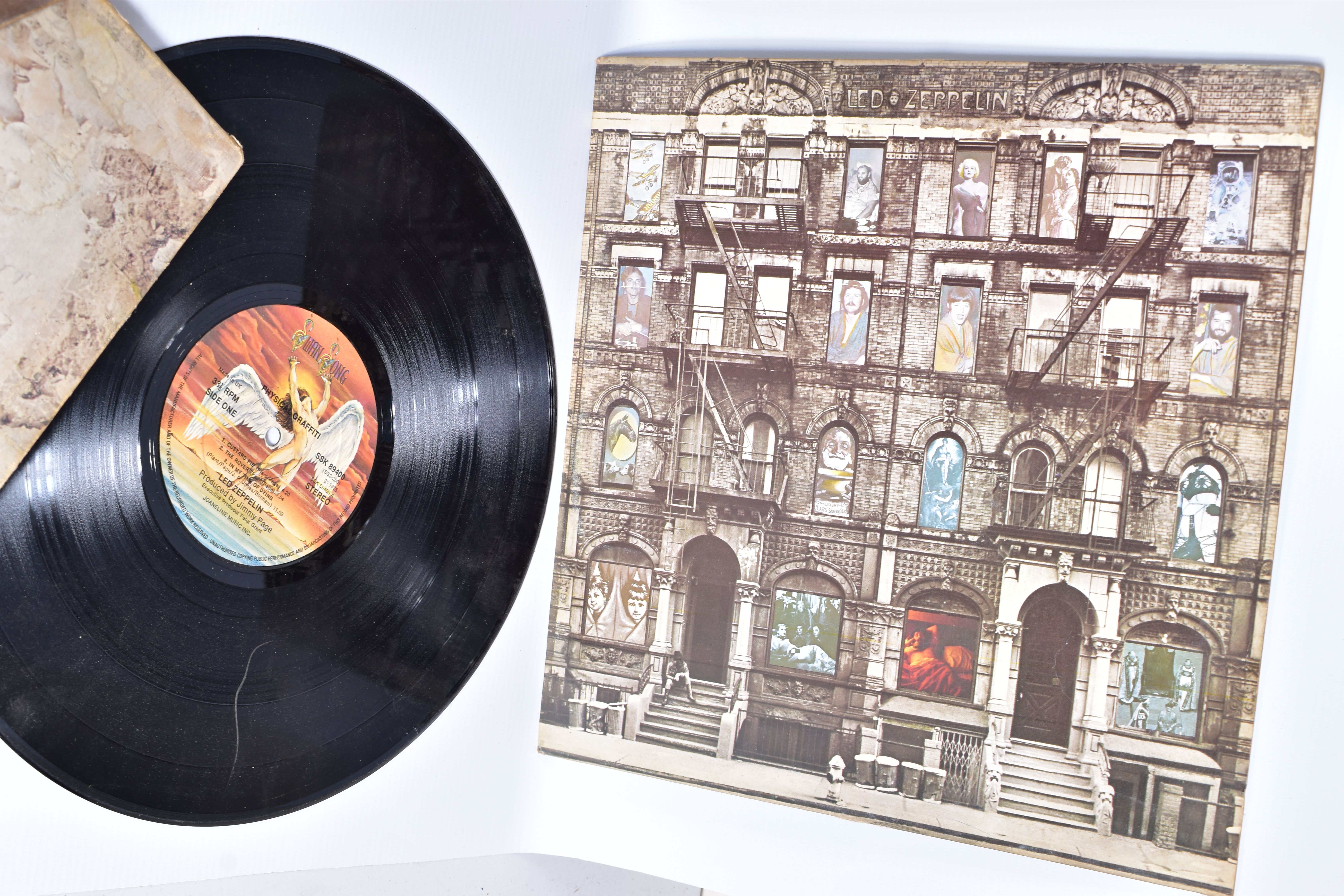 TEN LPs BY PINK FLOYD, LED ZEPPELIN AND FRANK ZAPPA, comprising of a first edition of Darkside of - Image 4 of 9