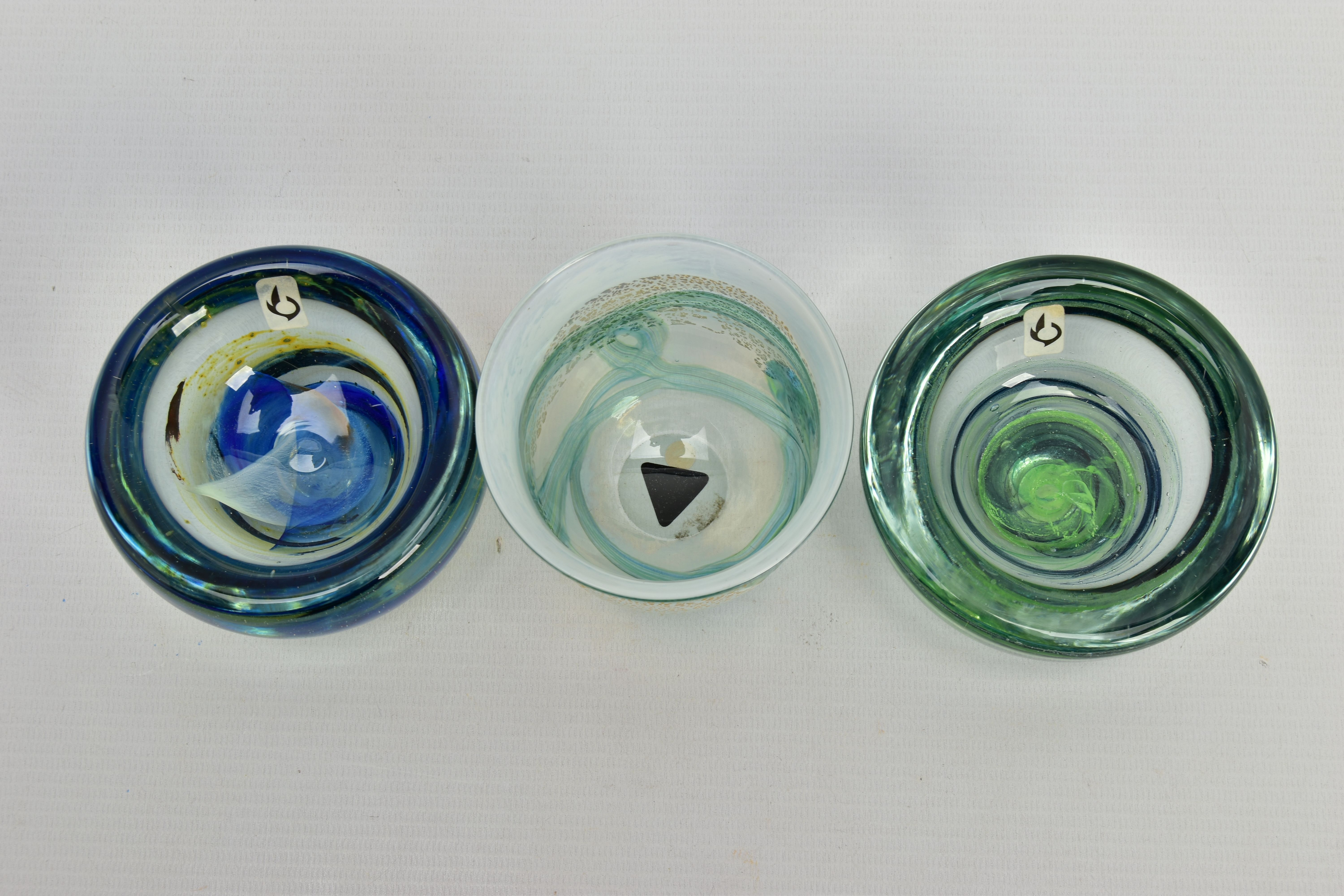 THREE ISLE OF WIGHT STUDIO GLASS BOWLS, the two shorter bowls have impressed marks to the base and - Image 4 of 9