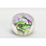 SIDDY LANGLEY (BRITISH CONTEMPORARY) AN ORCHID DESIGN GLASS PAPERWEIGHT, signed and dated 1996 to