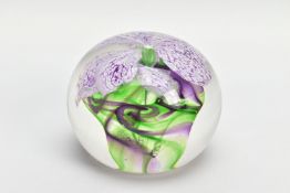 SIDDY LANGLEY (BRITISH CONTEMPORARY) AN ORCHID DESIGN GLASS PAPERWEIGHT, signed and dated 1996 to