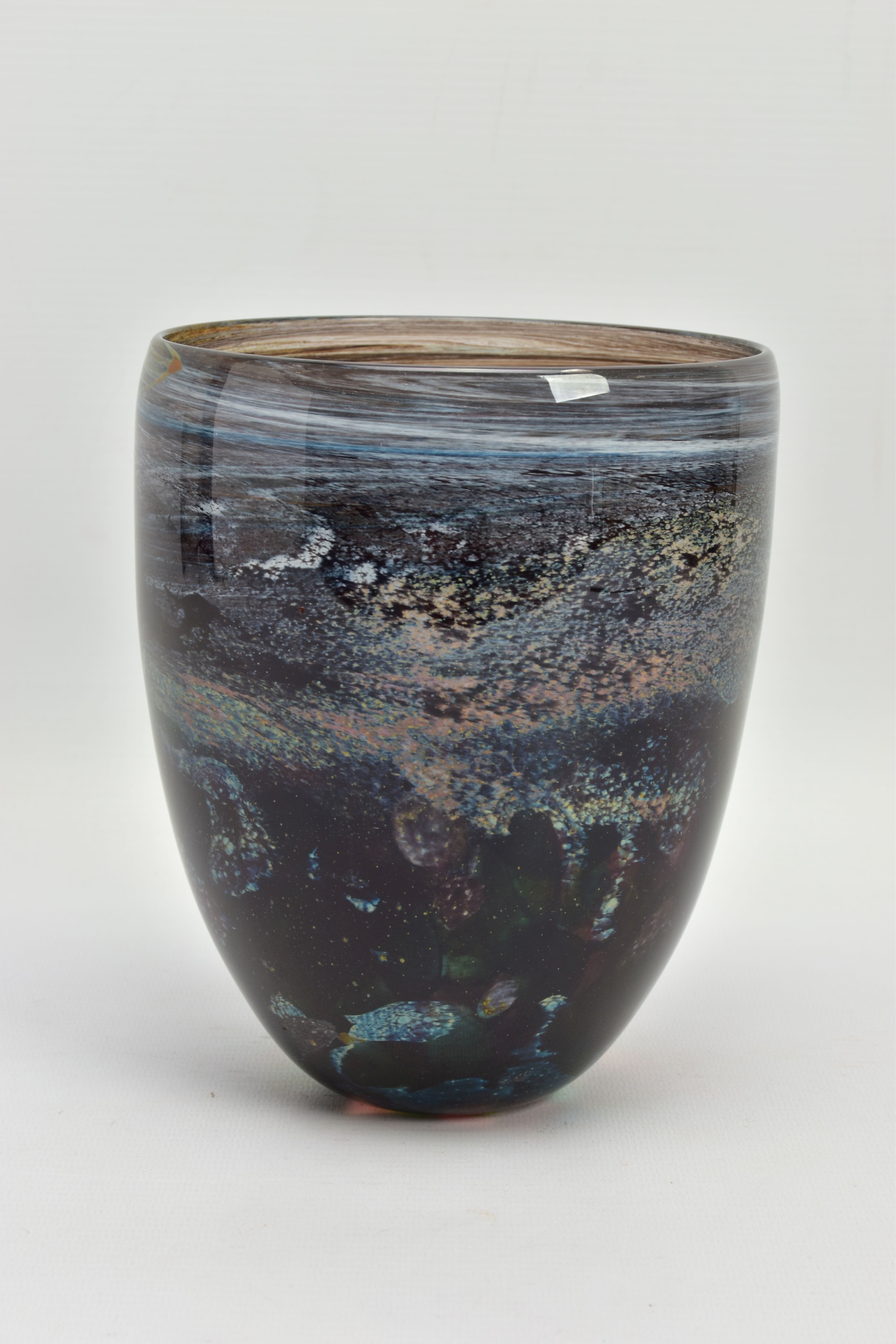 ANTHONY STERN (1944-2022) A STUDIO GLASS VASE HAVING AN ABSTRACT PATTERN, signed to the base,