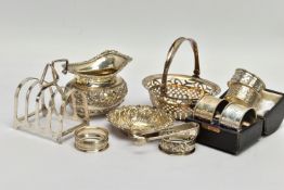 A PARCEL OF VICTORIAN AND 20TH CENTURY SILVER, comprising an Edwardian oval bon bon basket with