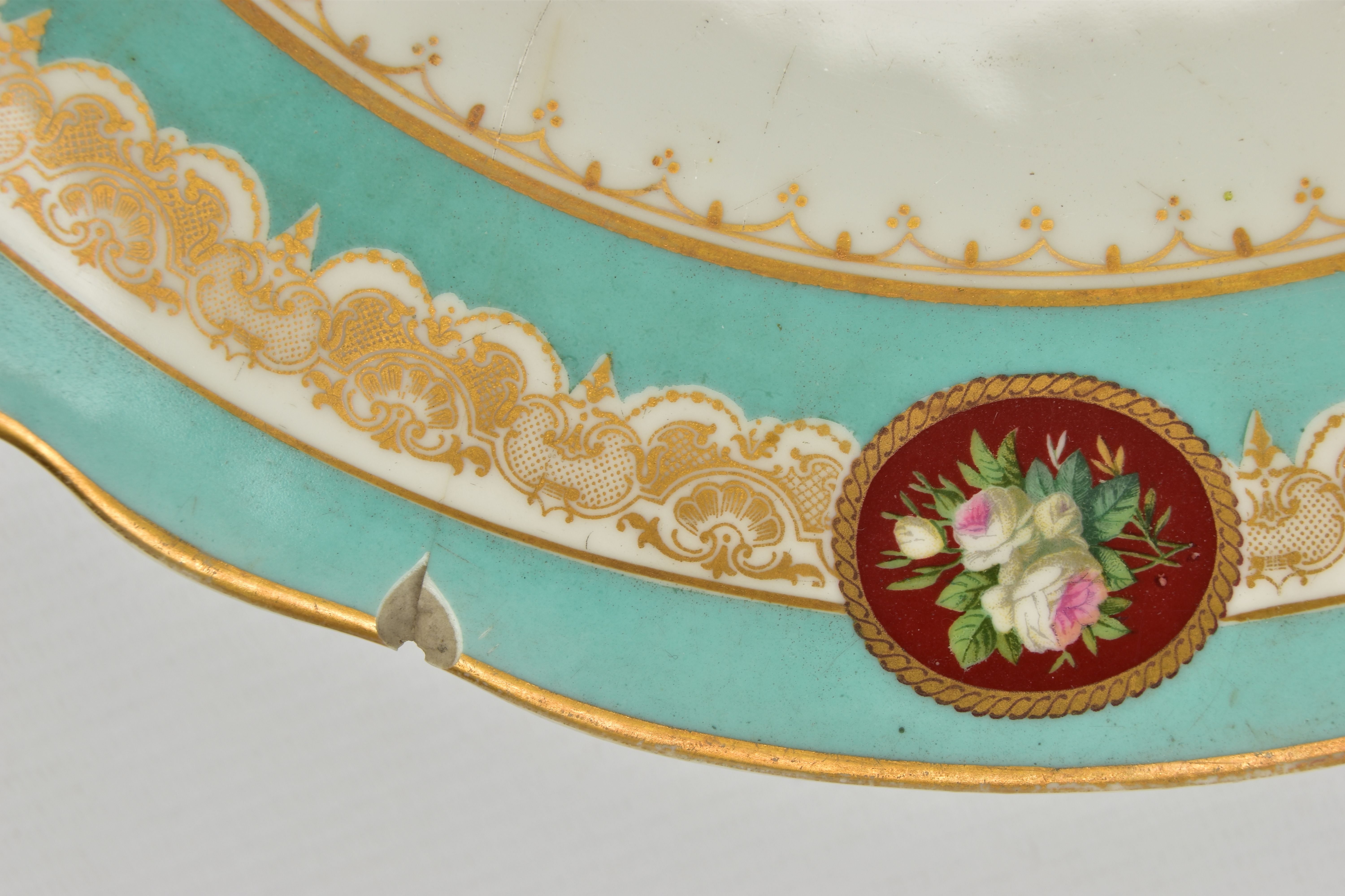 A VICTORIAN COALPORT TWIN HANDLED OVAL PLATTER AND A VICTORIAN PORCELAIN PART DESSERT SERVICE, the - Image 18 of 18