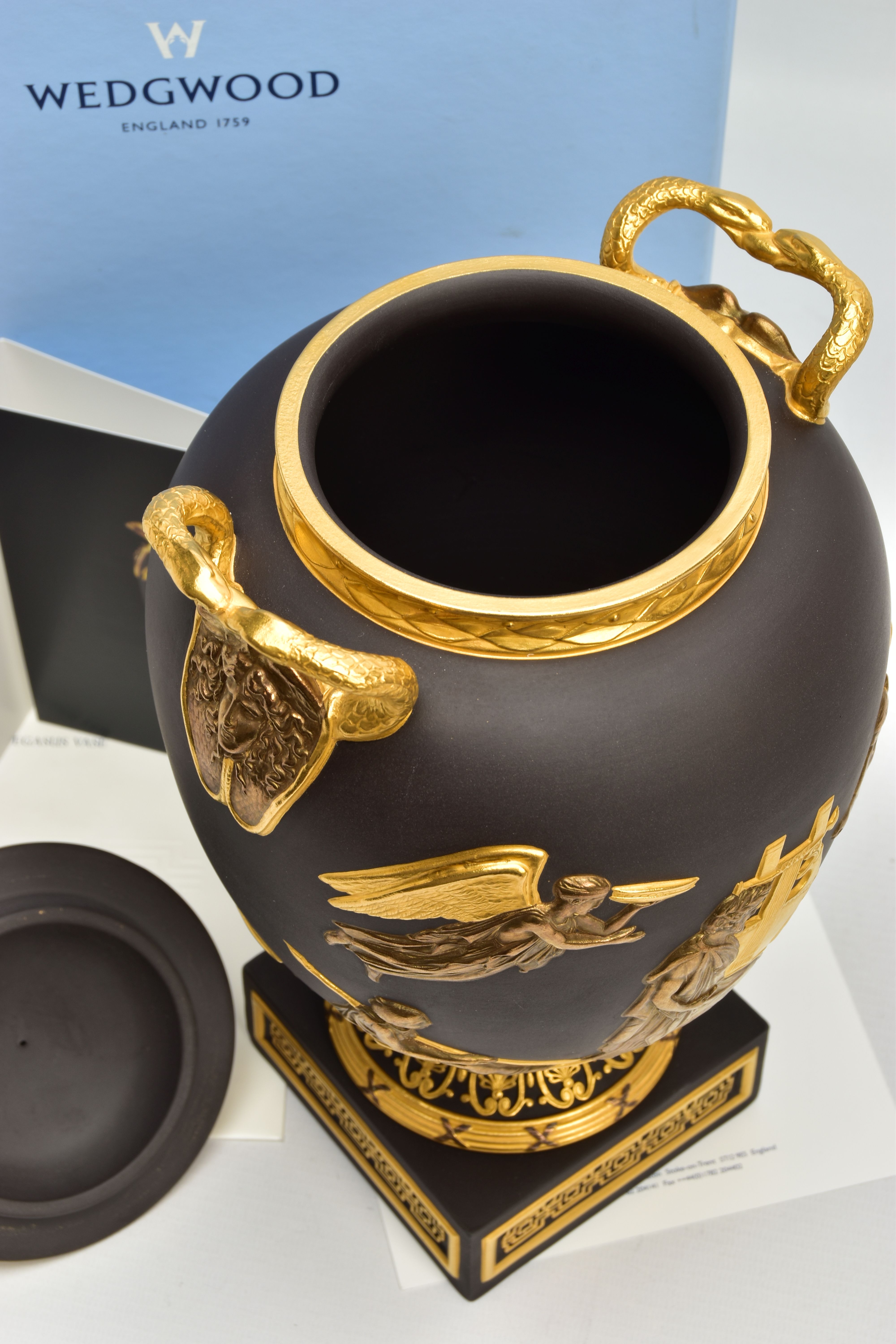 A BOXED WEDGWOOD MASTERPIECE COLLECTION LIMITED EDITION BLACK BASALT AND GILT PEGASUS VASE AND - Image 10 of 11