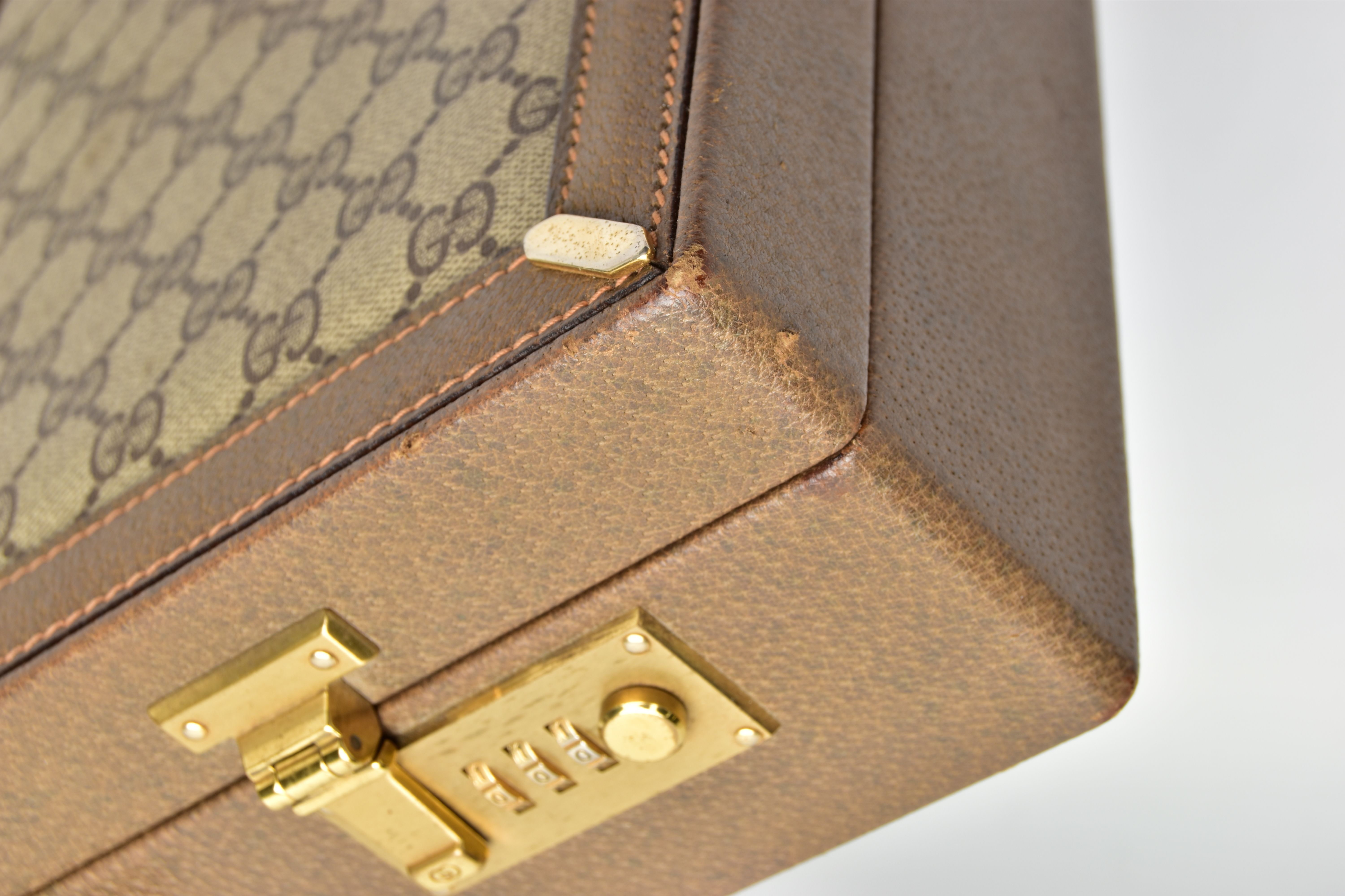 A VINTAGE GUCCI BRIEFCASE WITH GREEN LEATHER TRIM, the front and back vinyl panels with Gucci - Image 6 of 20