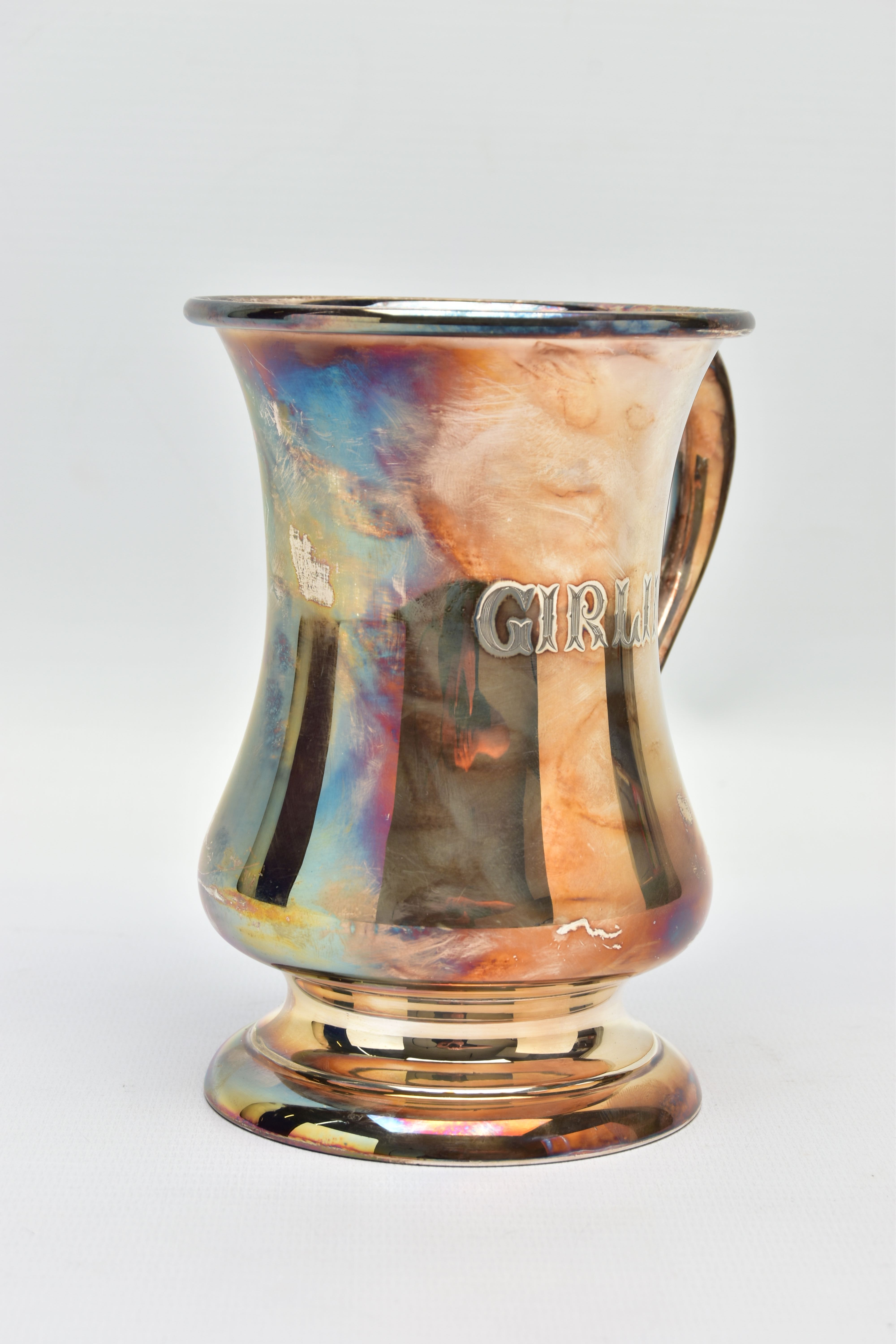 AN ELIZABETH II SILVER TANKARD OF BALUSTER FORM, with scrolled handle, raised on a circular domed - Image 2 of 7