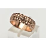 A 9CT GOLD WIDE BAND RING, textured wide band, approximate width 6.4mm, hallmarked 9ct London,