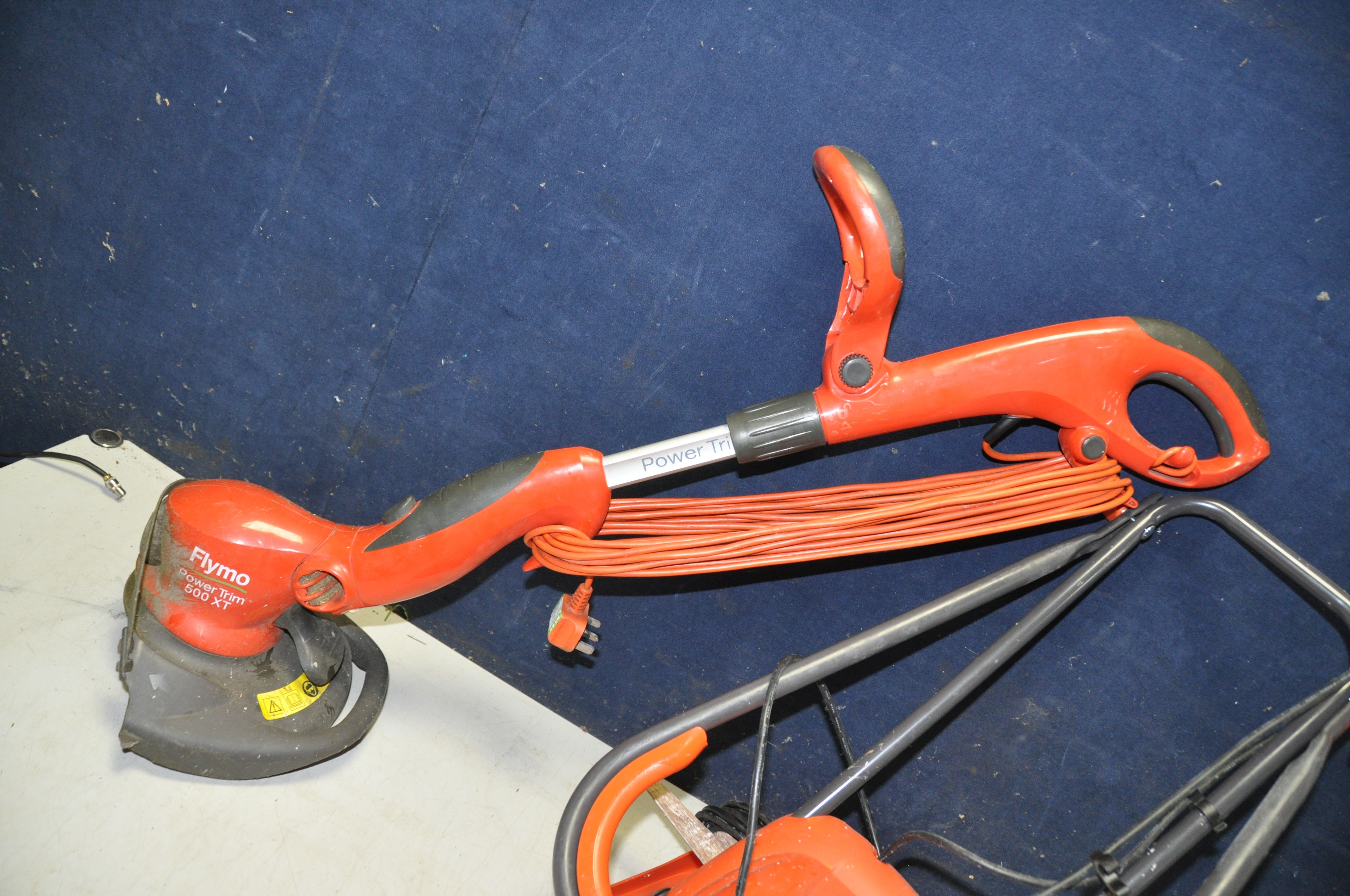 A FLYMO MLITE28 micro lite lawn mower and a Flymo 500XT power trim hedge trimmer (both PAT pass - Image 3 of 3