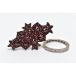 AN 18CT GOLD DIAMOND RING AND BOHEMIAN GARNET BROOCH, a white gold band ring, eleven single cut