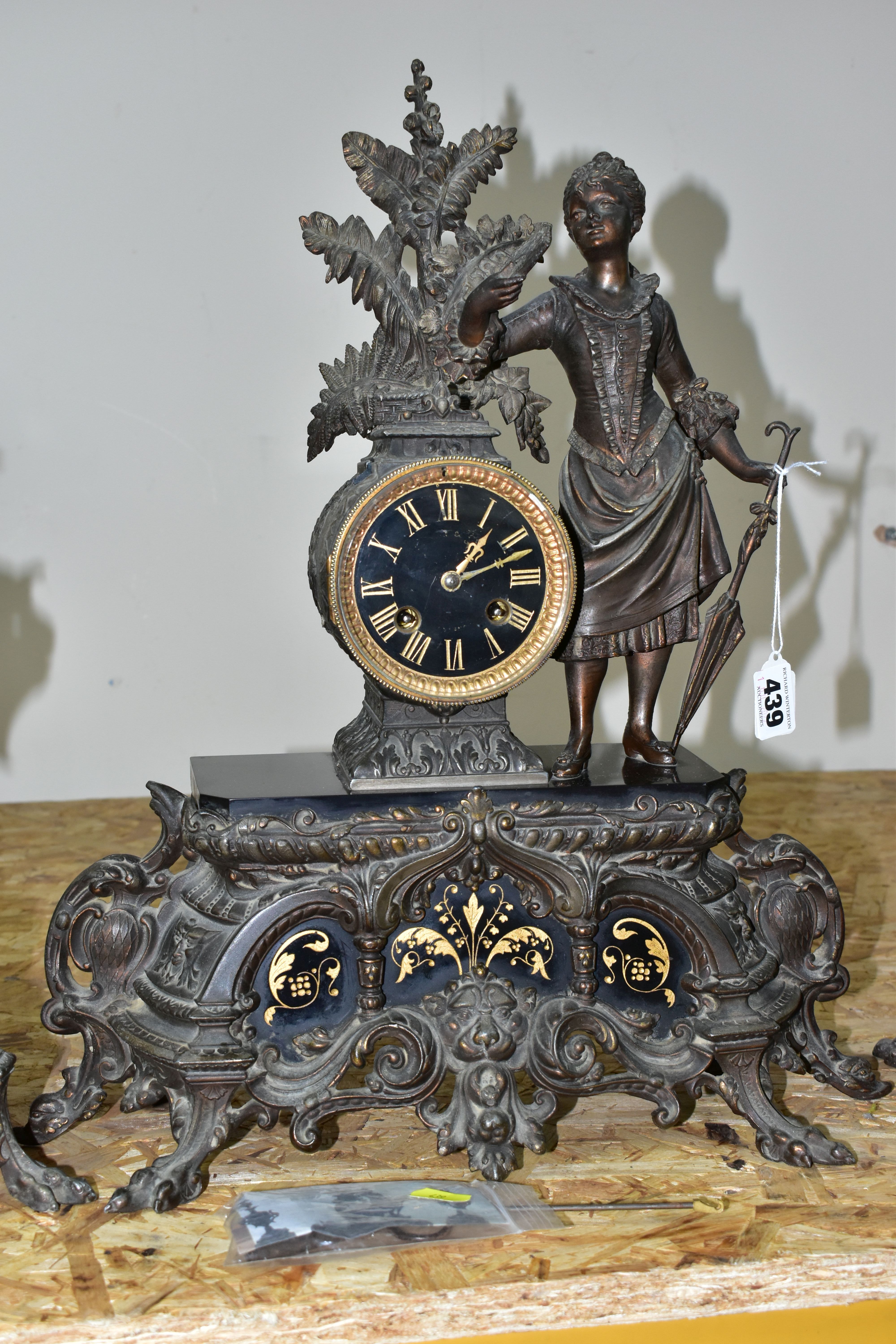 A CLOCK GARNITURE WITH GILT SLATE PANELS, the dial having gilt Roman numeral hour markers and worn - Image 4 of 7