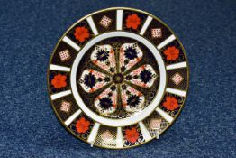 A ROYAL CROWN DERBY IMARI 1128 PATTERN 21.8CM PLATE, date code for 1978, printed marks (Condition