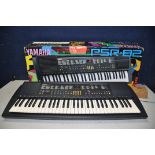 A YAMAHA PSR82 electric keyboard in original box and stand (2) (PAT pass and working)