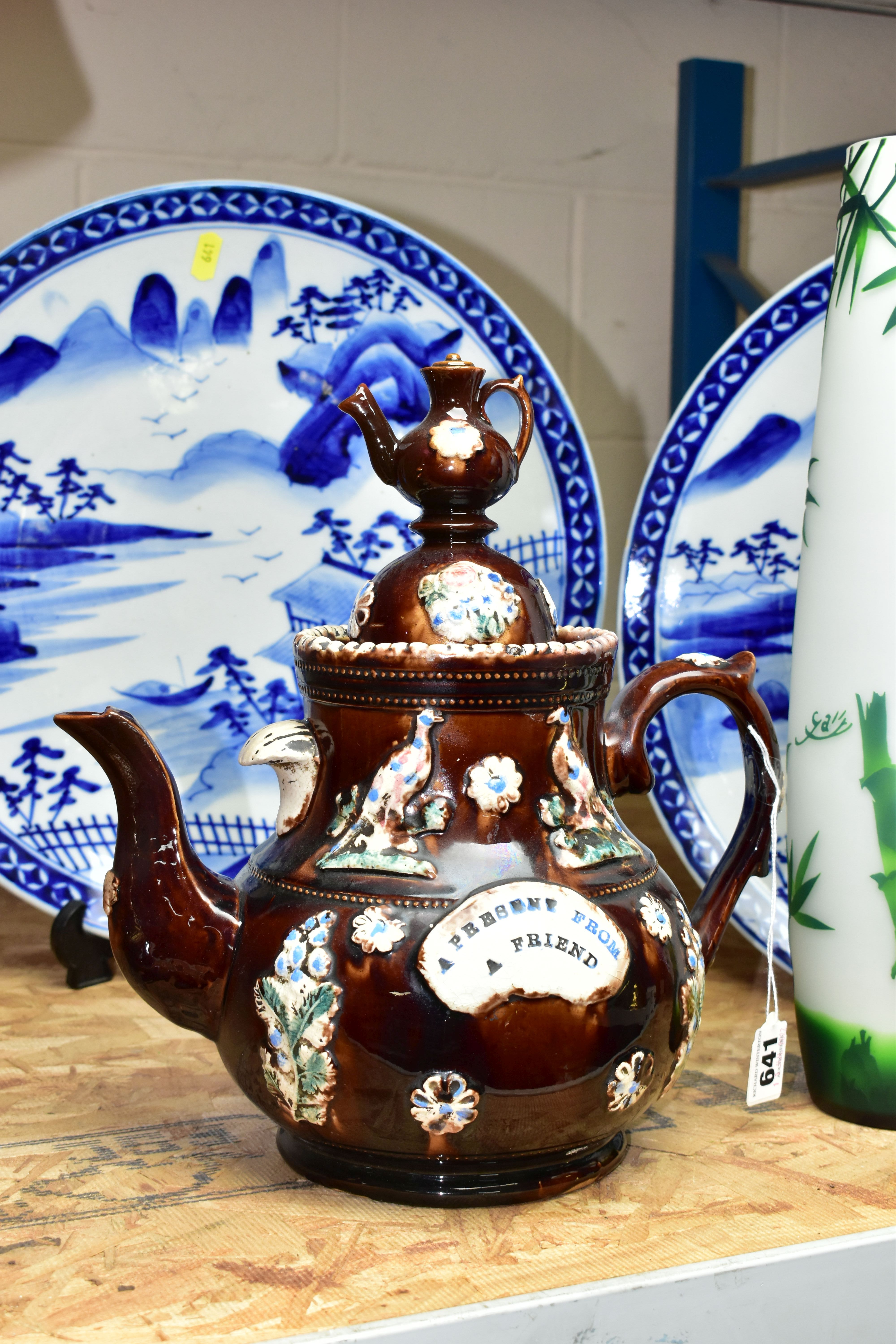 A VICTORIAN MEASHAM BARGEWARE TEAPOT, A PAIR OF JAPANESE CHARGERS AND A CAMEO GLASS VASE, the tea - Image 2 of 5