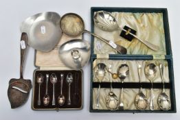 AN ASSORTMENT OF SILVER SPOONS AND WHITE METAL ITEMS, to include an incomplete set of five early