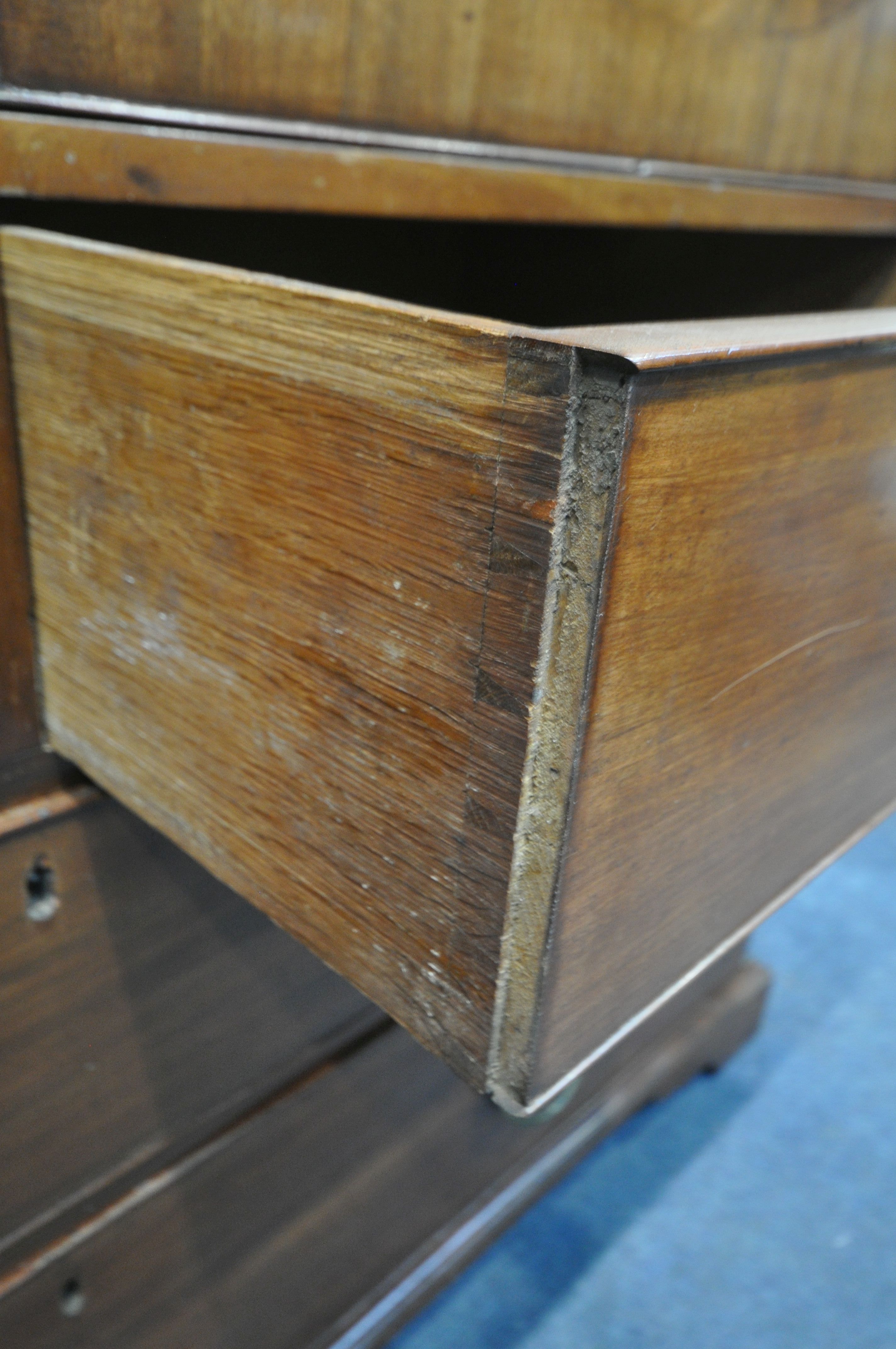 A GEORGE III MAHOGANY SECRETAIRE BOOKCASE, the top with an overhanging cornice, double astragal - Image 4 of 7