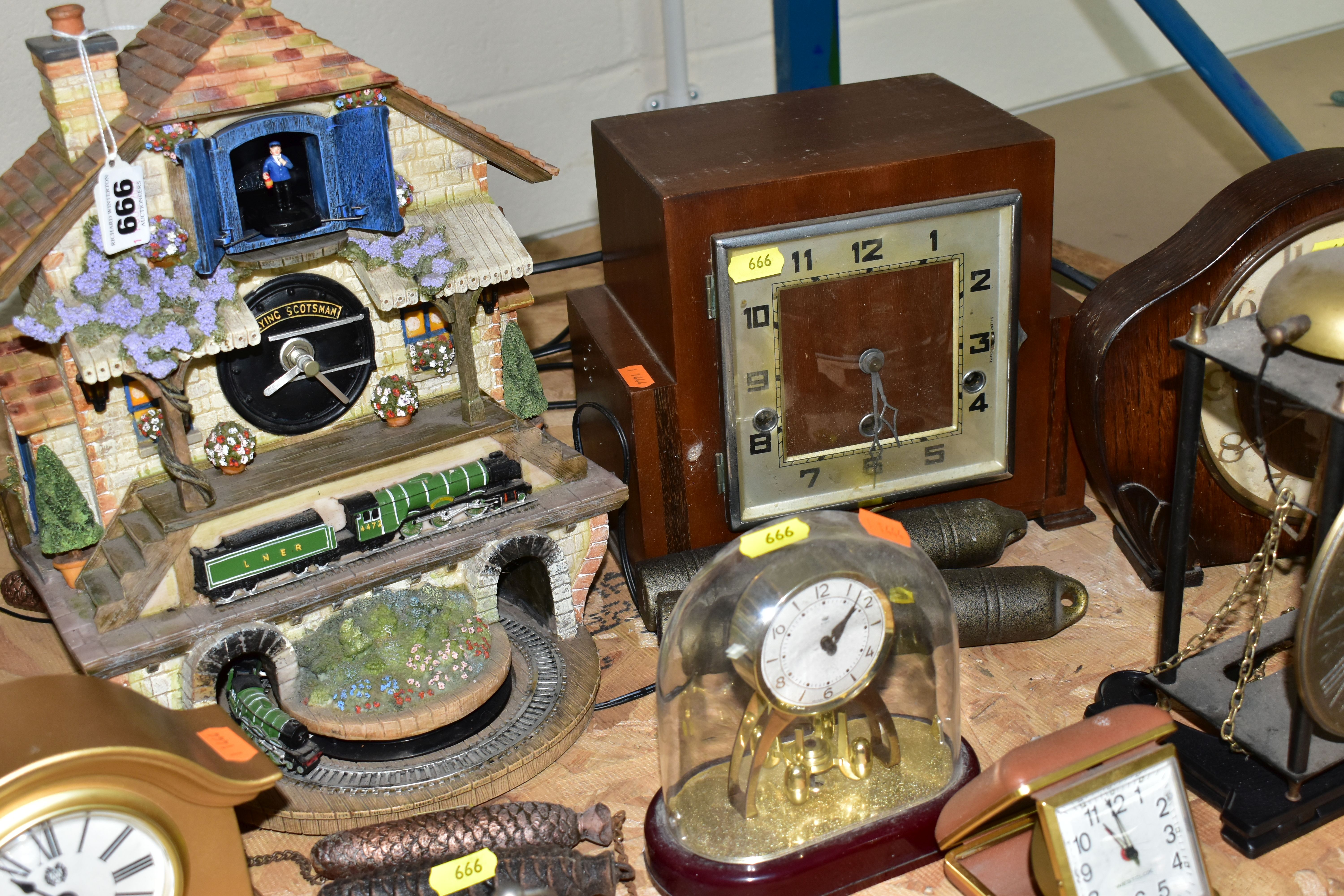 A COLLECTION OF ASSORTED CLOCKS AND BAROMETERS, including three oak cased mantel clocks, a battery - Image 7 of 8