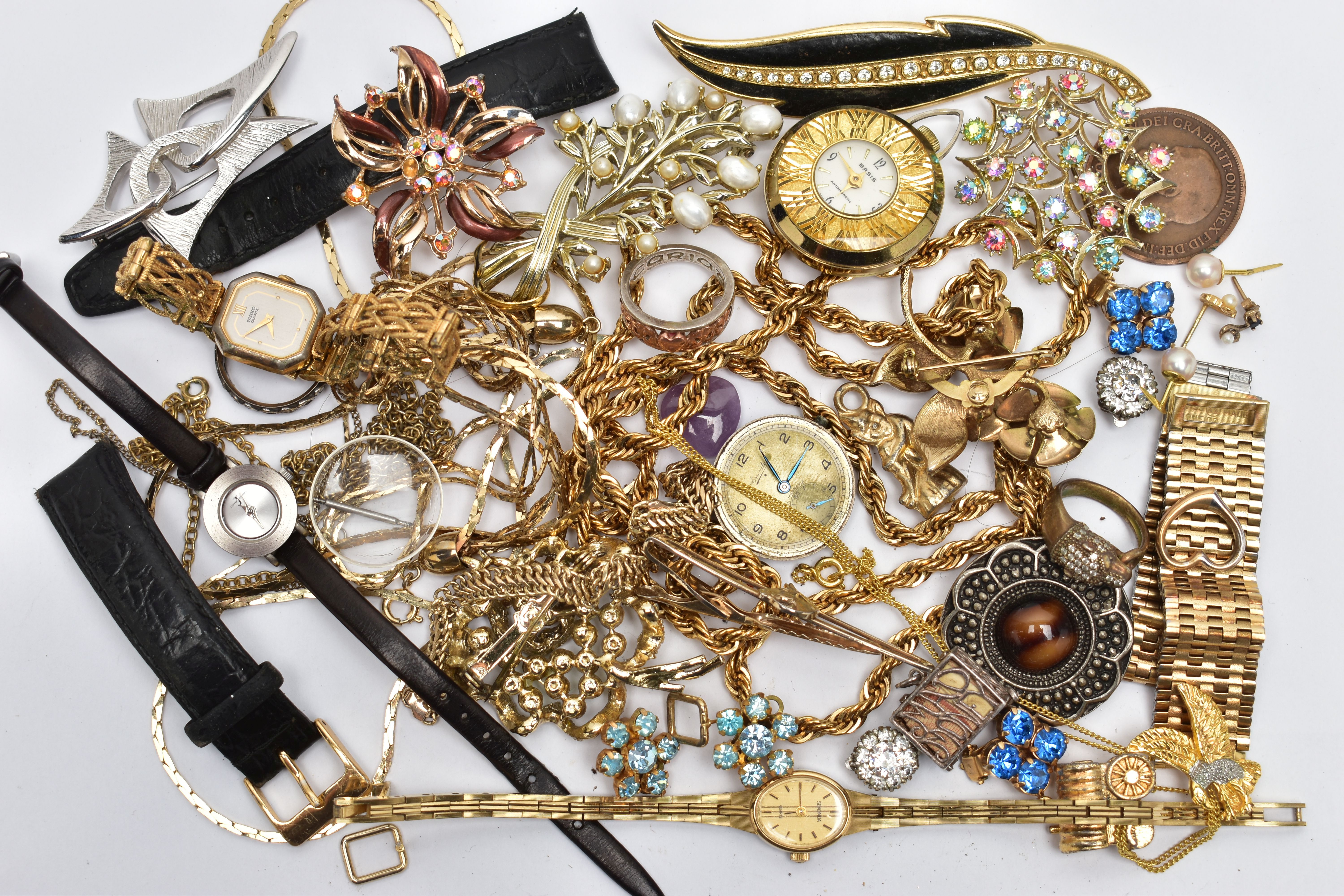 AN ASSORTMENT OF COSTUME JEWELLERY, to include a silver 'Cariad' ring, hallmarked Edinburgh, ring