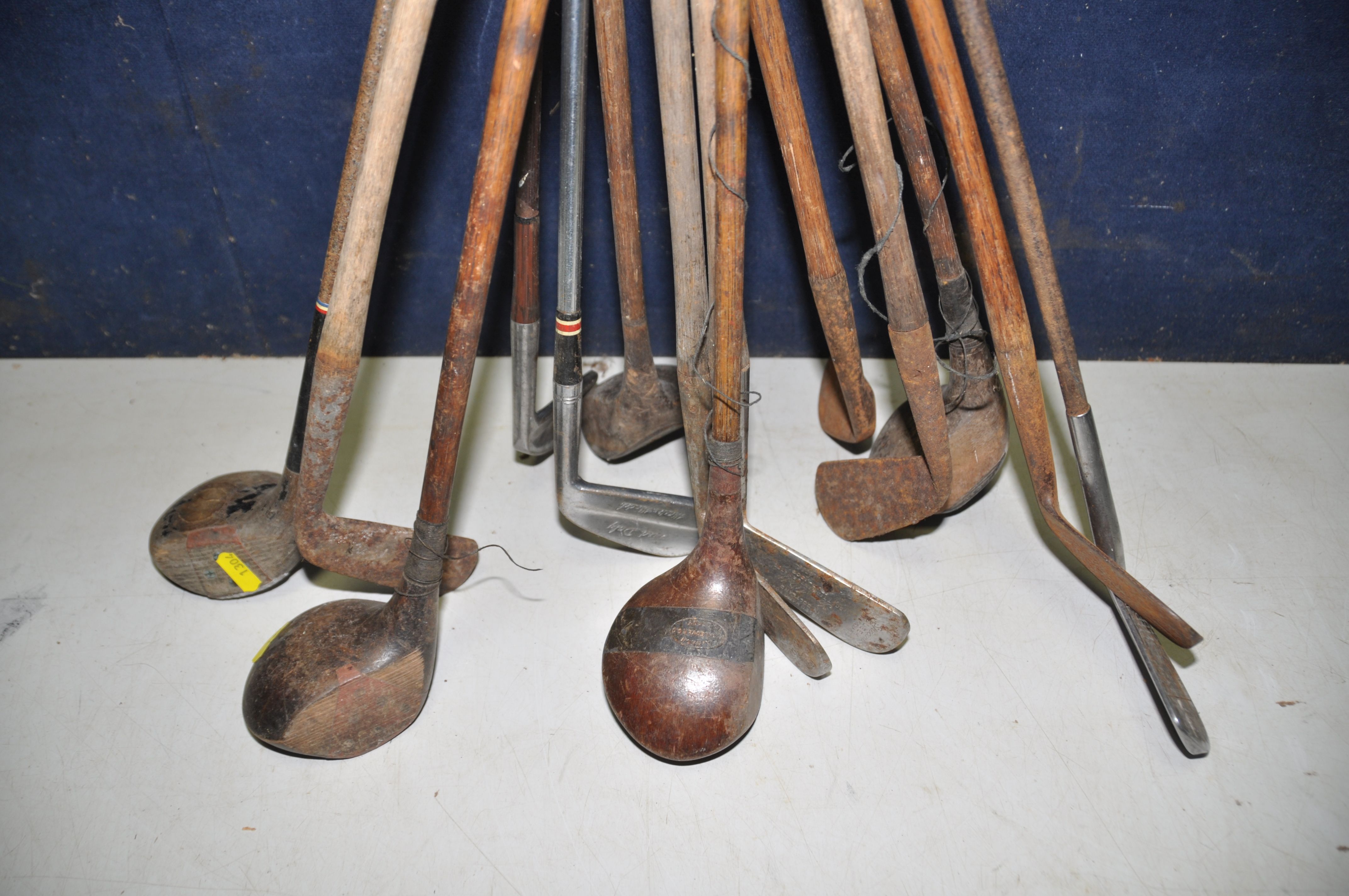 A COLLECTION OF VINTAGE AND HICKORY SHAFTED GOLF CLUBS fourteen vintage golf clubs along with four - Image 3 of 3