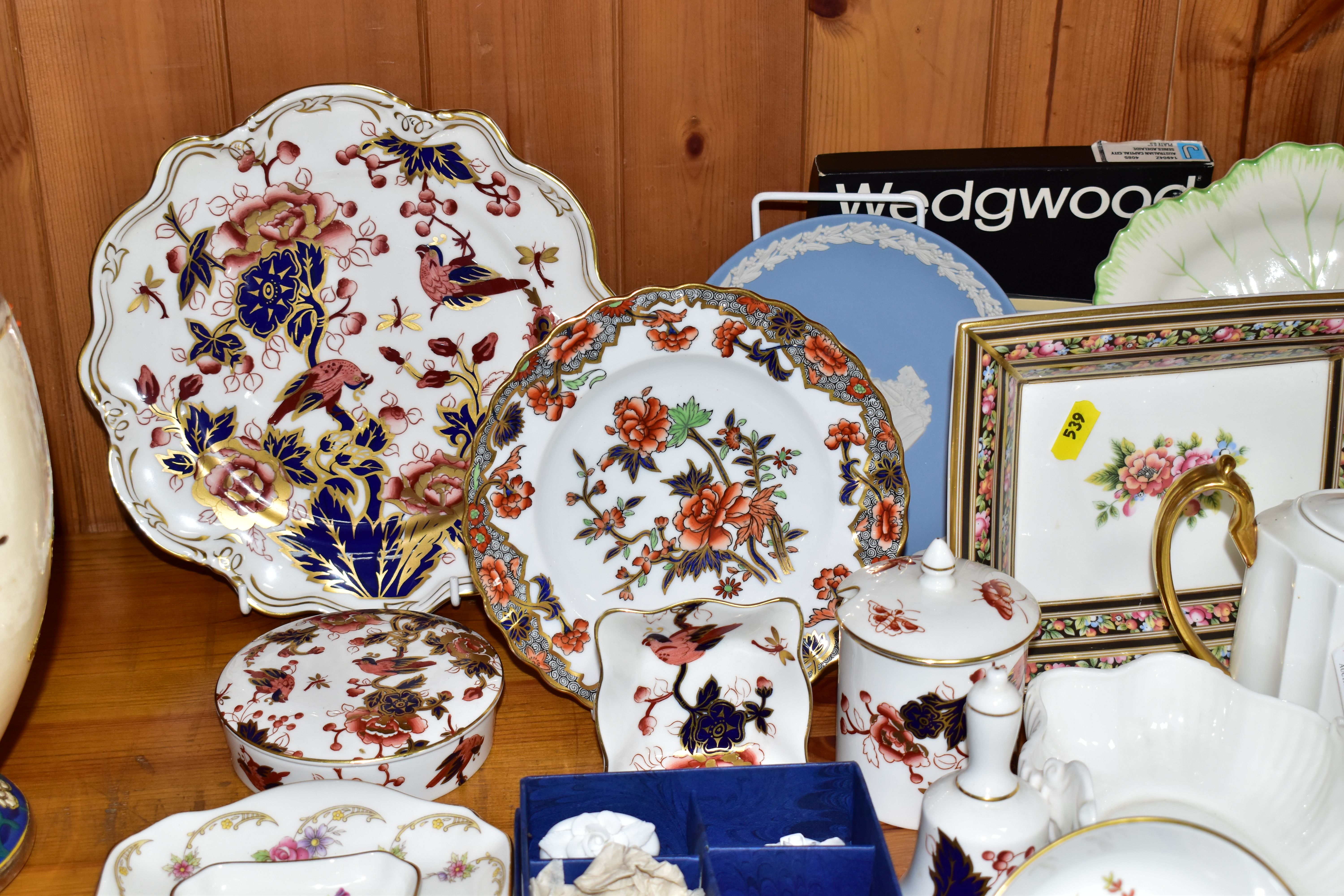 A GROUP OF WEDGWOOD AND COALPORT GIFTWARE, comprising a boxed Wedgwood Jasperware plate ' - Image 3 of 4