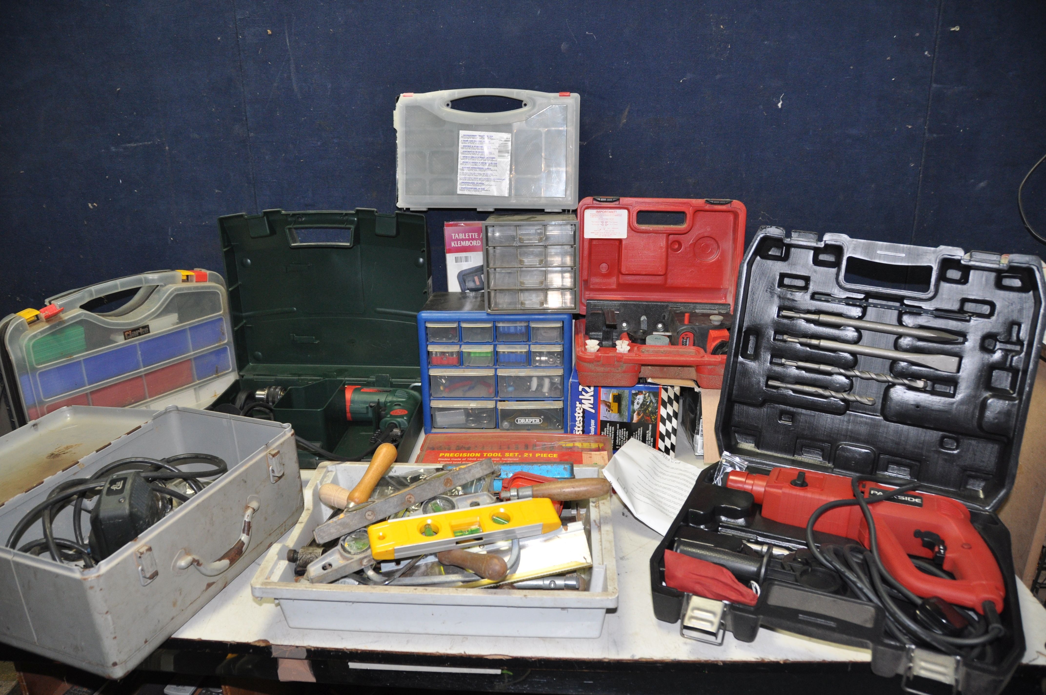 A SELECTION OF POWERTOOLS to include a Metabo SBE655 drill in original case, Parkside PEBH780