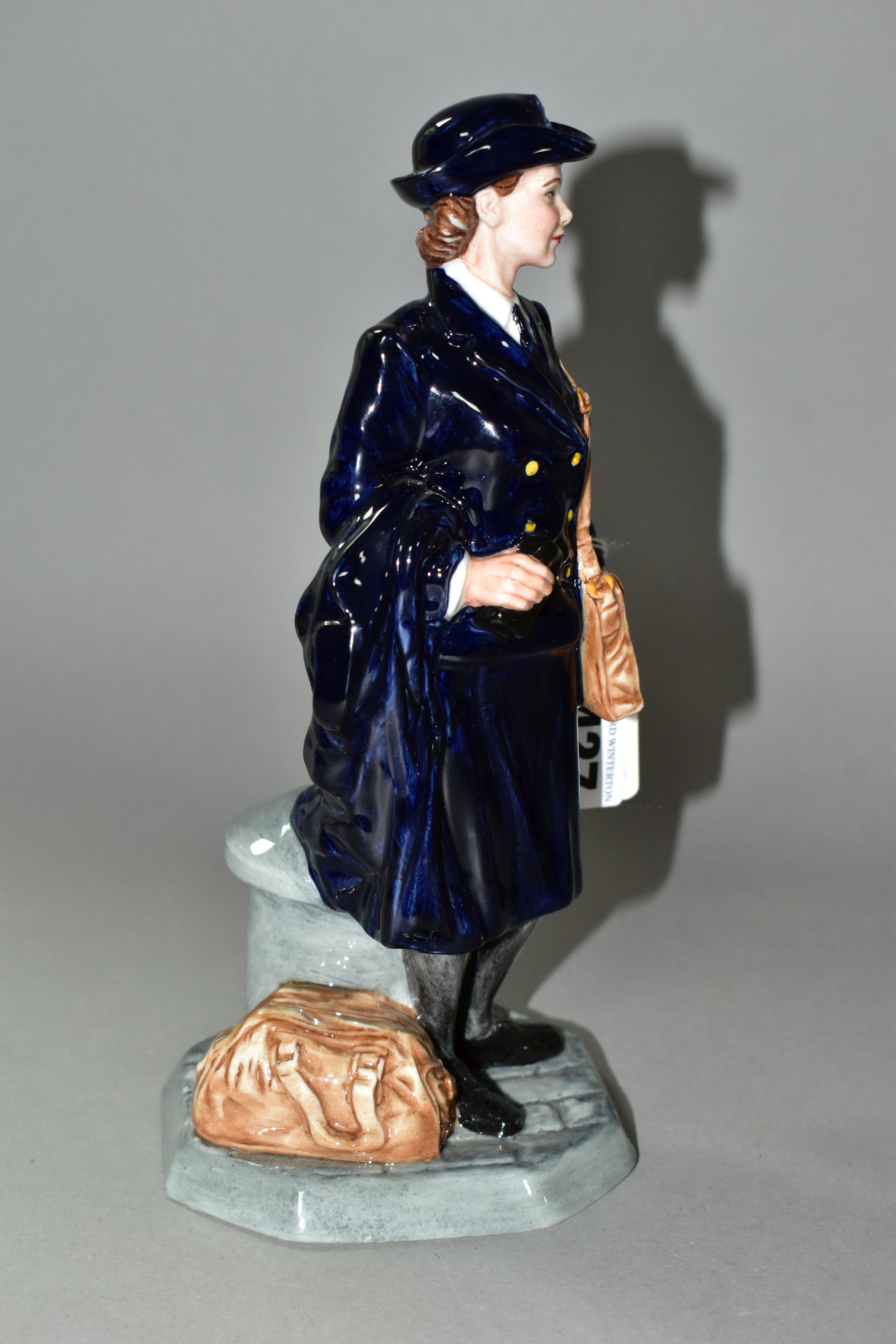 A ROYAL DOULTON LIMITED EDITION FIGURINE 'WOMEN'S ROYAL NAVAL SERVICE' HN4498, issued in 2003, black - Image 3 of 4