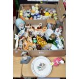 TWO BOXES AND LOOSE CRUET SETS, COW CREAMERS AND SUNDRY CERAMIC ITEMS, to include eighteen cruet