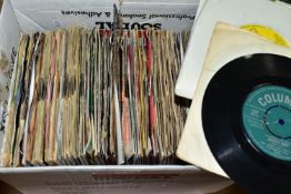 A TRAY CONTAINING APPROX ONE HUNDRED AND TWENTY SINGLES ( full list available on request) (1 box)