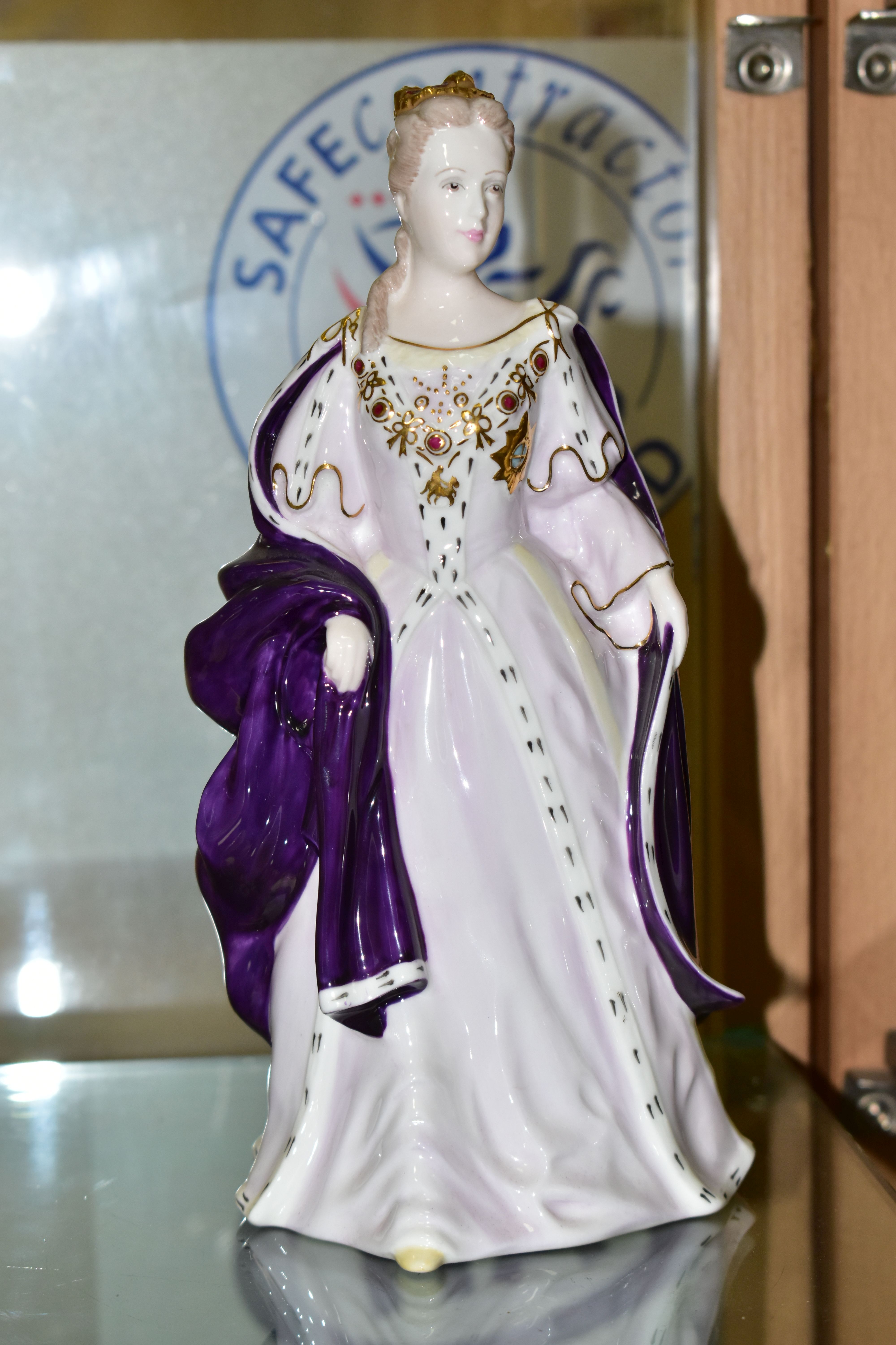 TWO COALPORT LIMITED FIGURES, comprising a Compton & Woodhouse 'Lady Jane Grey', CW 648, no.717/4500 - Image 3 of 4